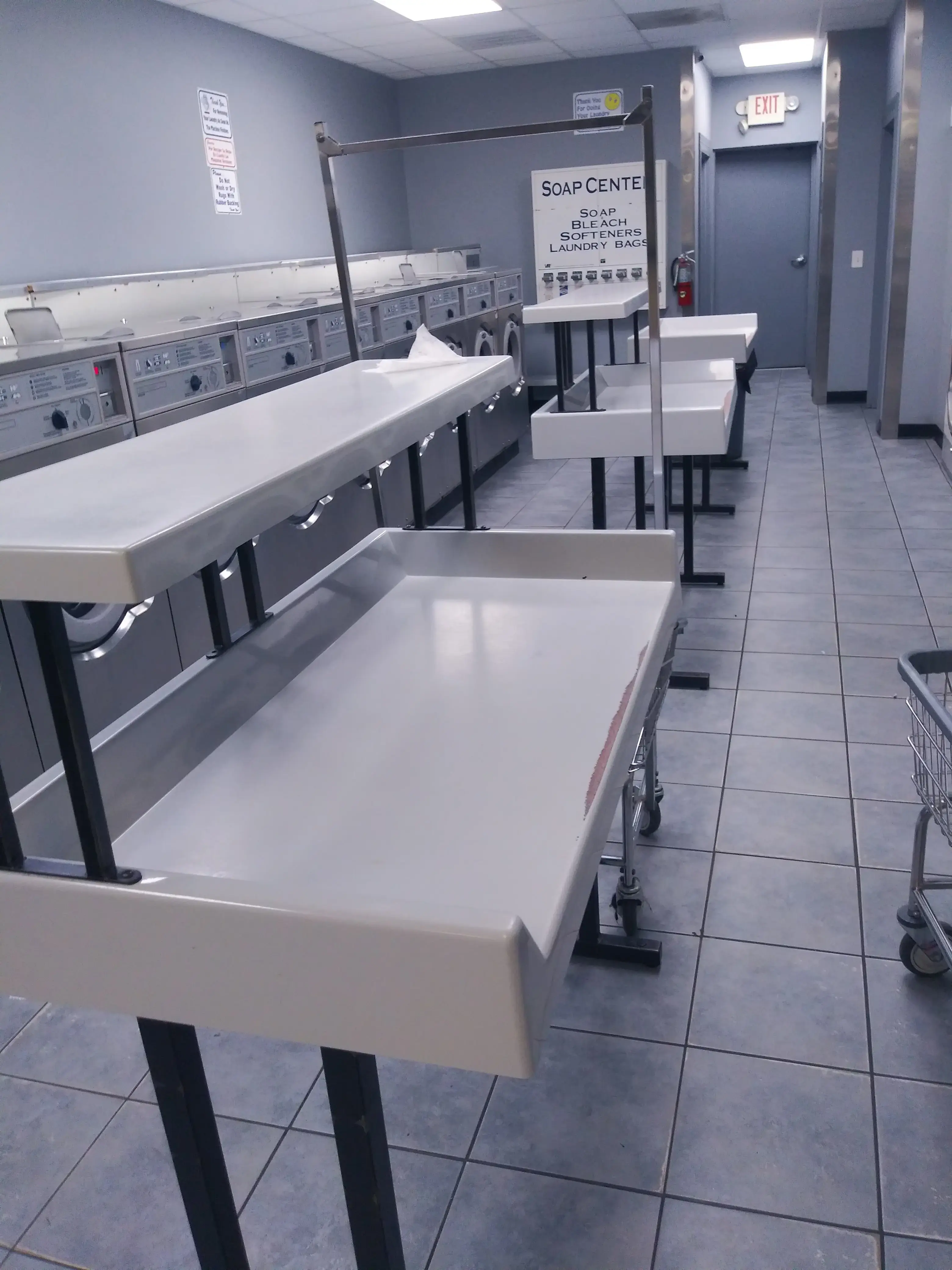 Dirty Laundry Coin Laundromat - Image 4