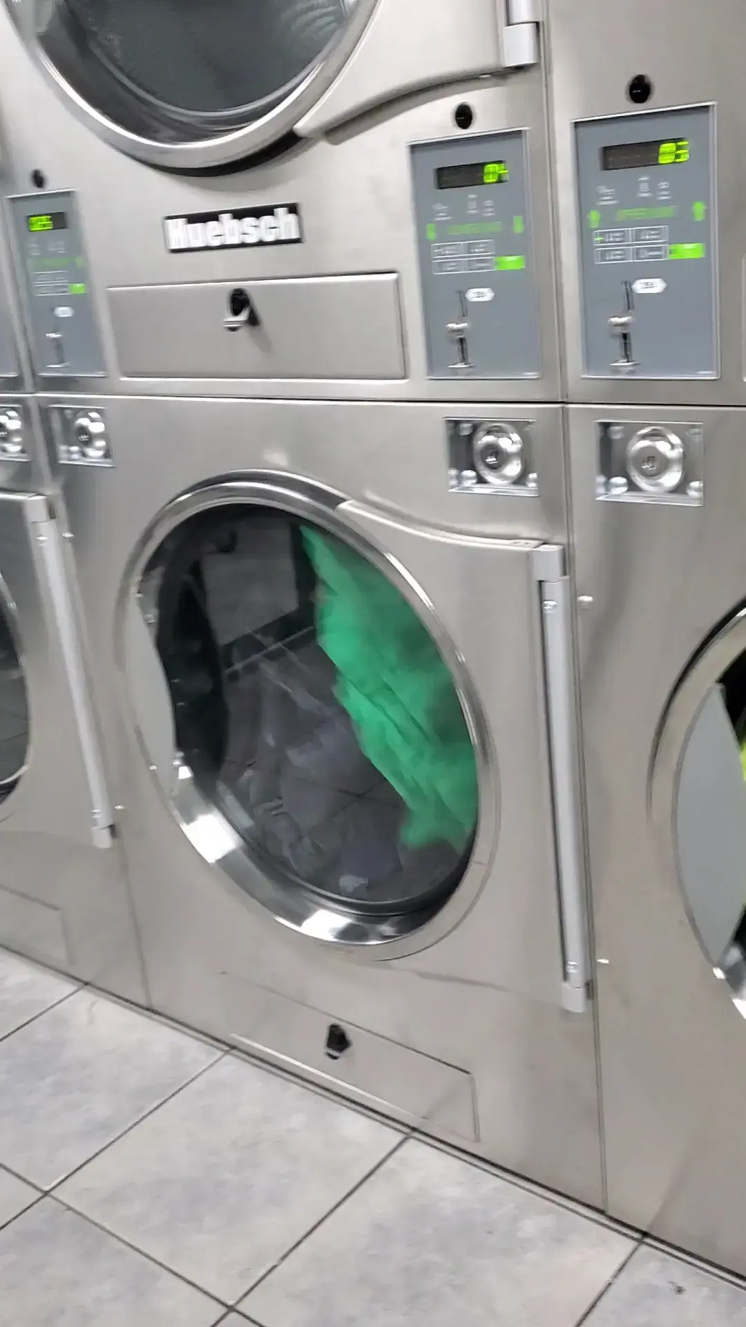 Dirty Laundry Coin Laundromat thumbnail 10