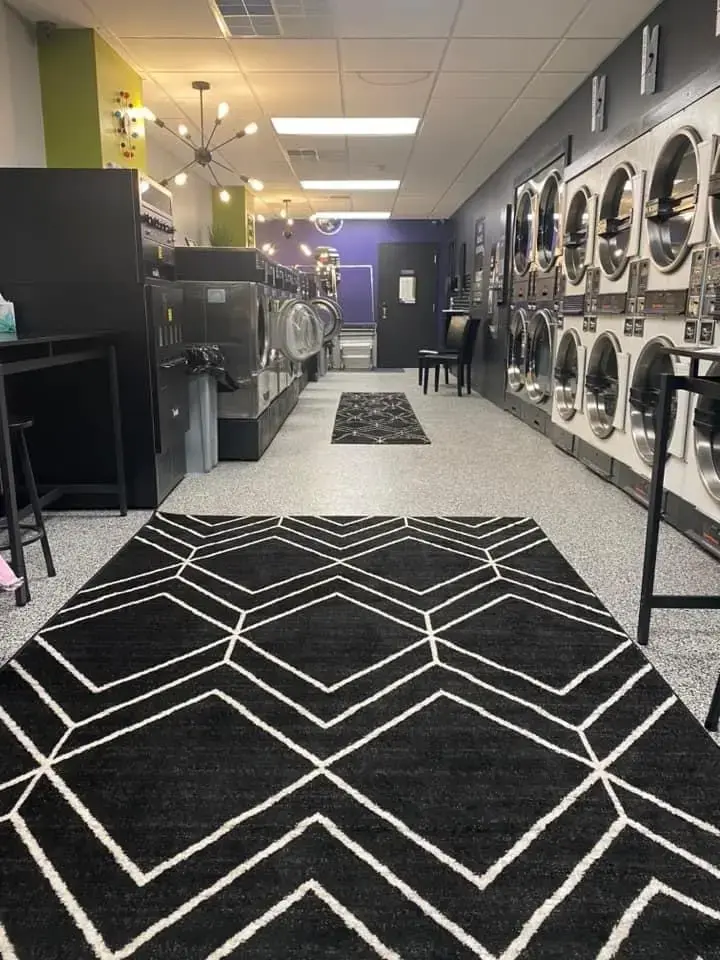Dirty Threads Laundromat - Image 3