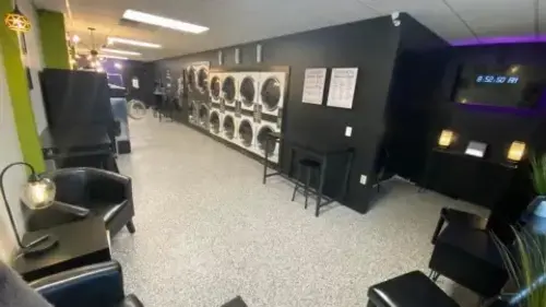 Dirty Threads Laundromat - Image 18