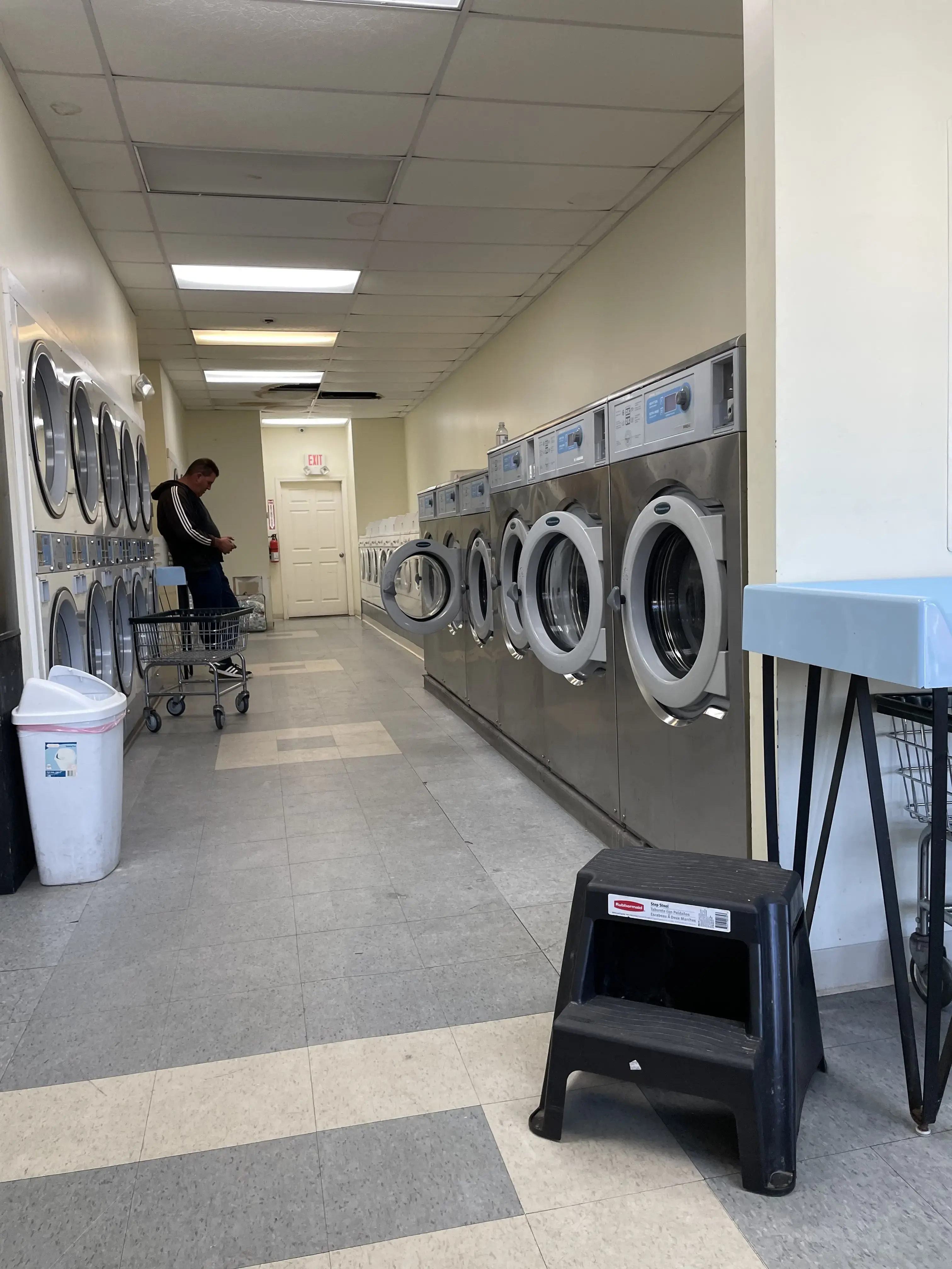 Divers Laundry Quincy - Image 11