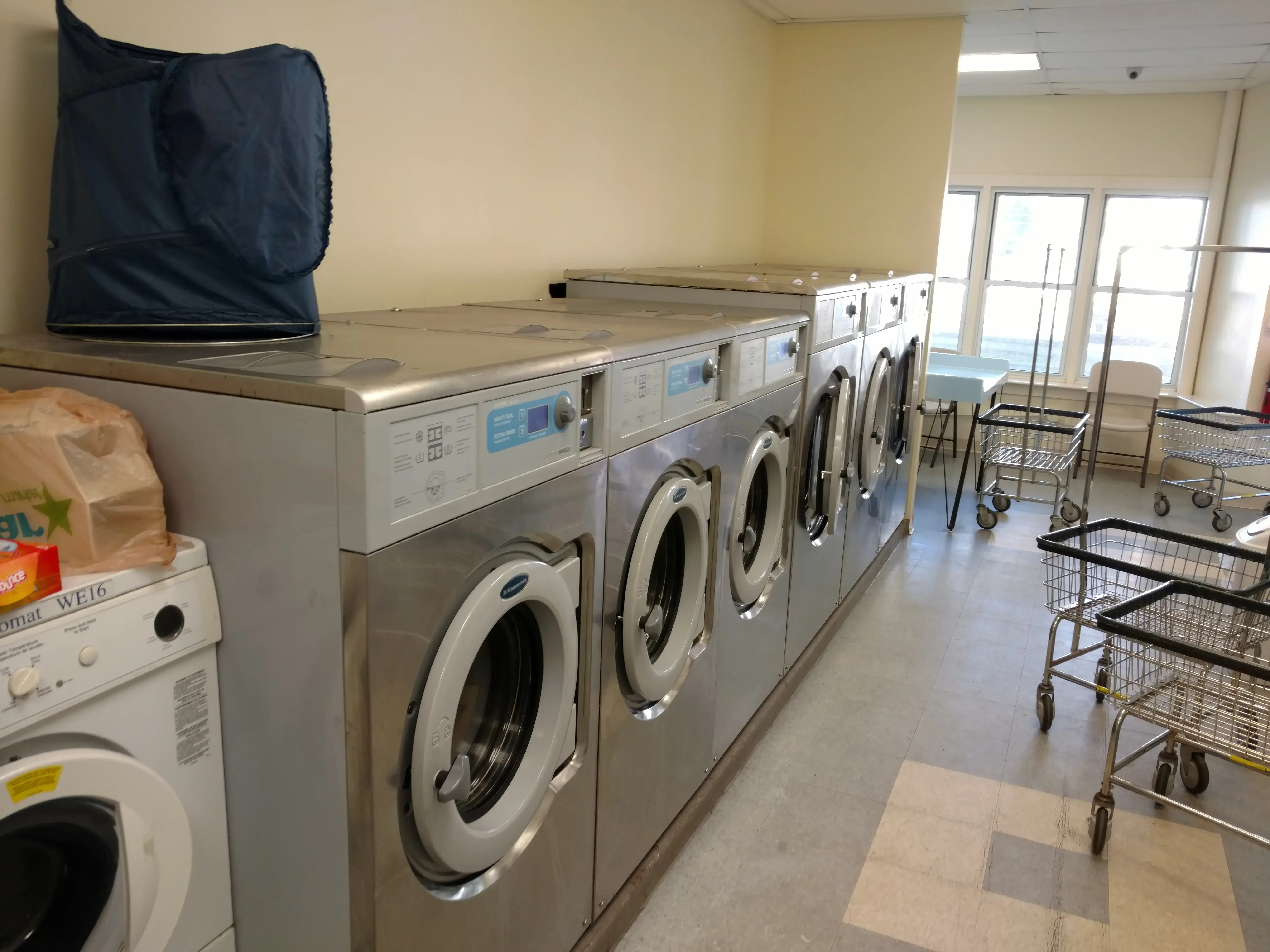 Divers Laundry Quincy thumbnail 10