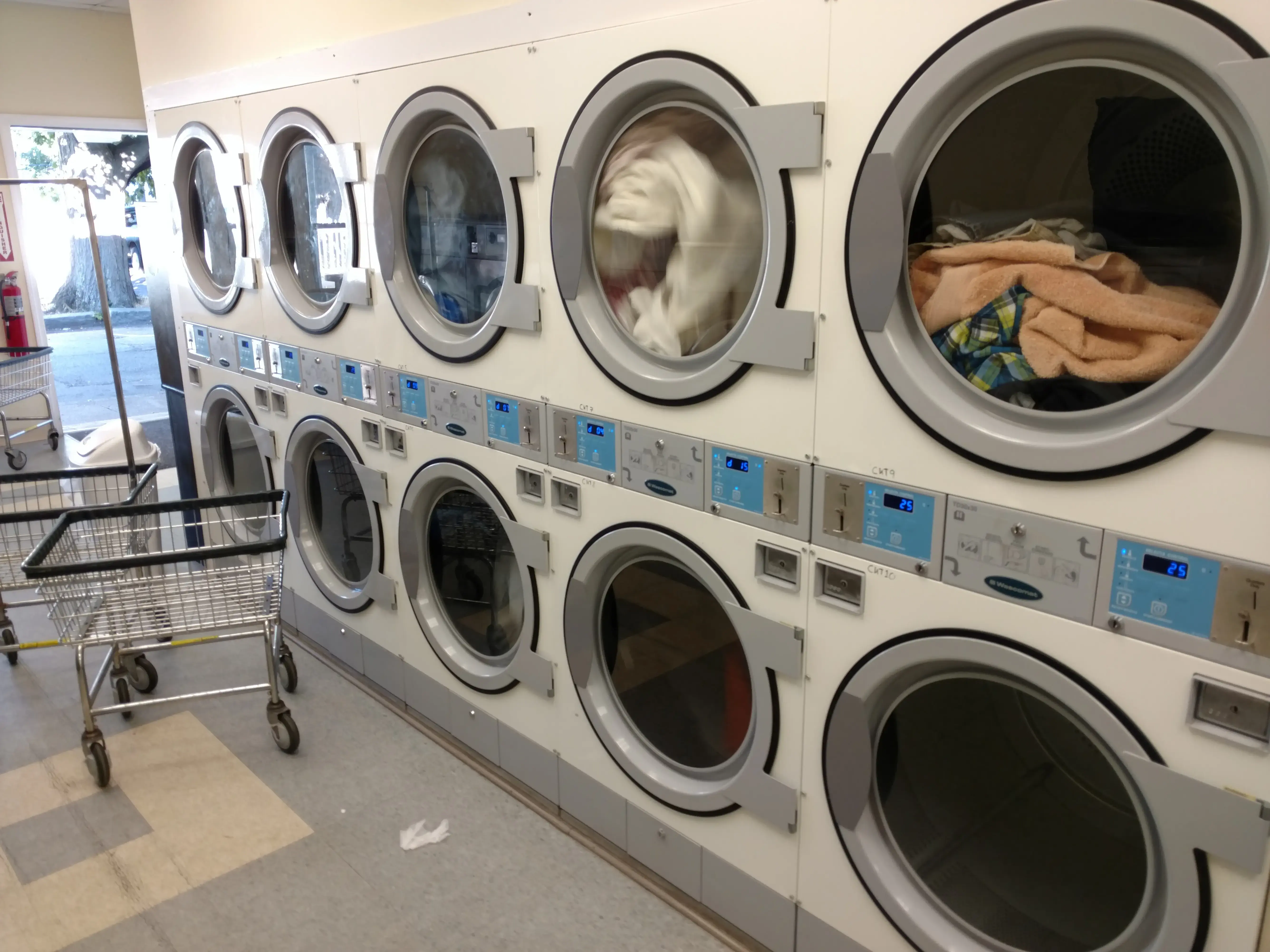 Divers Laundry Quincy - Image 8