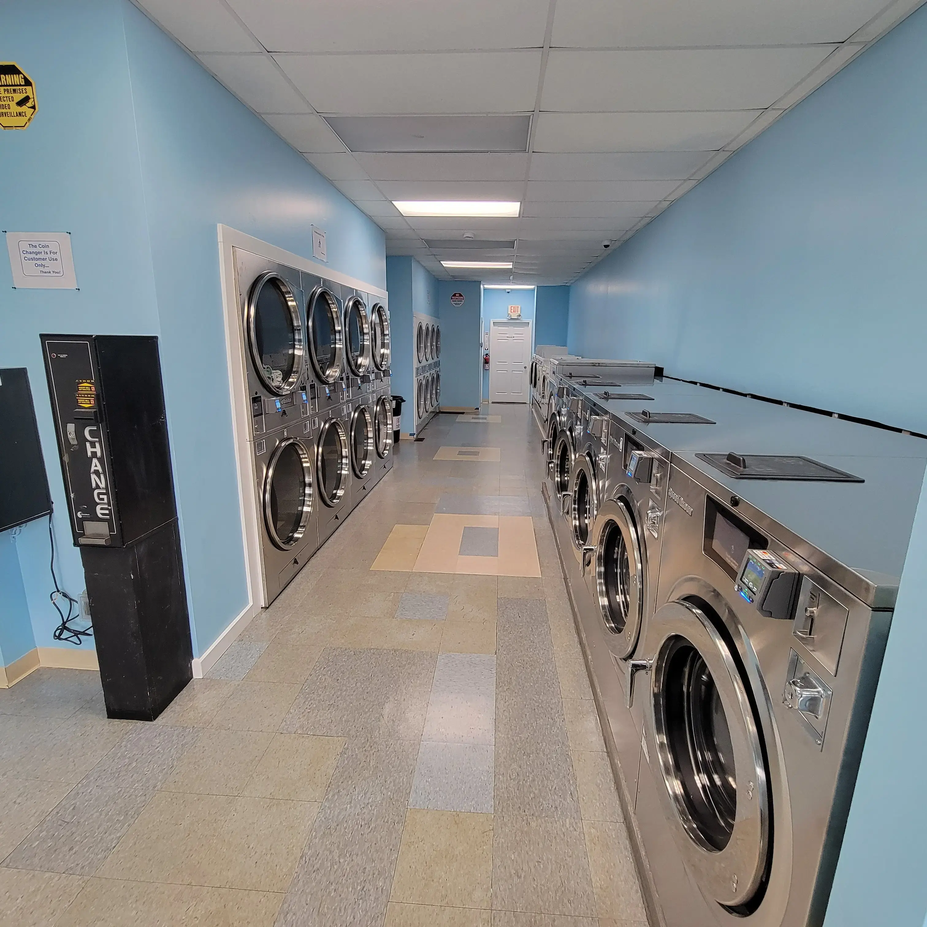 Divers Laundry Quincy - Image 1