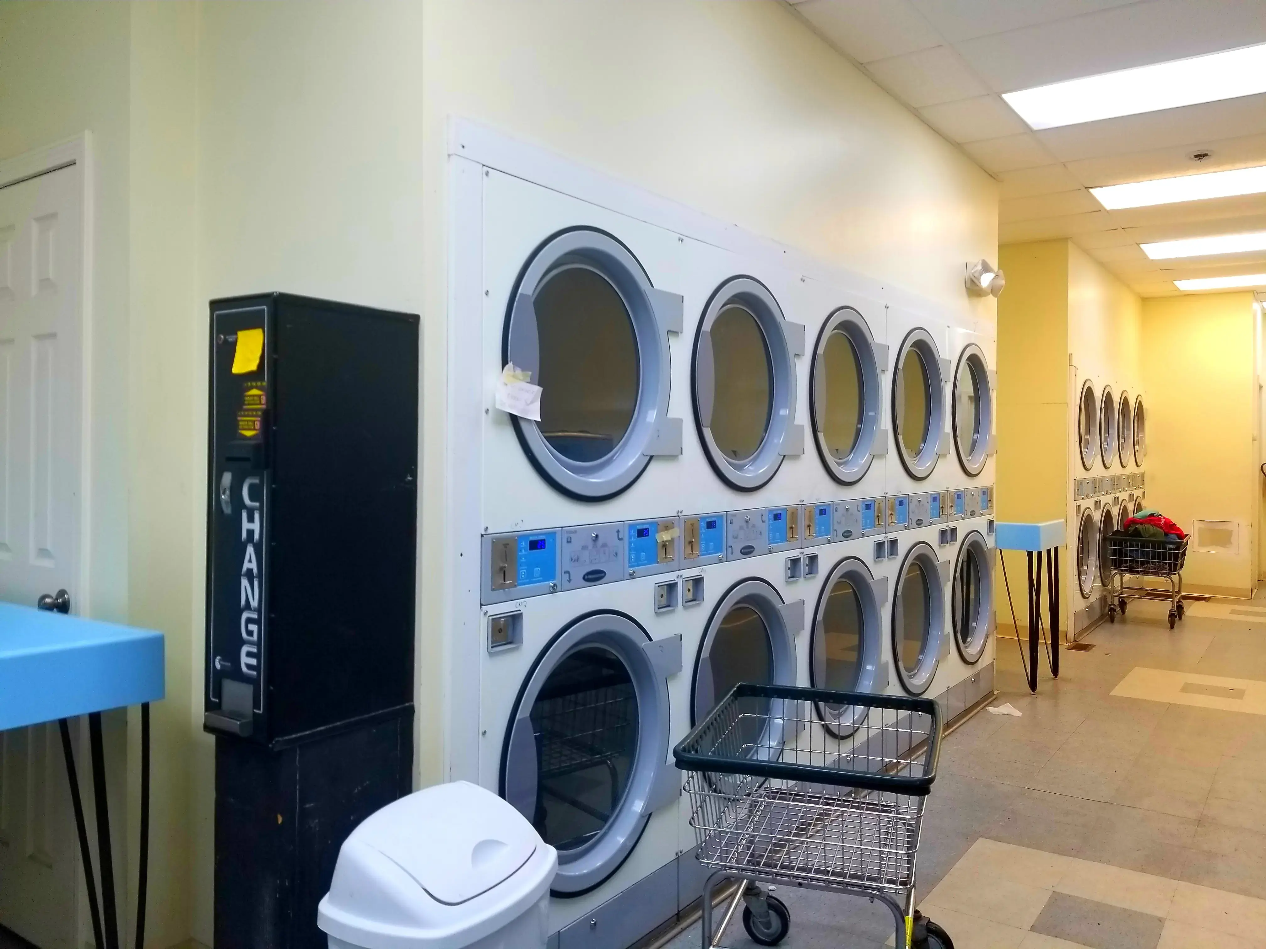 Divers Laundry Quincy - Image 12