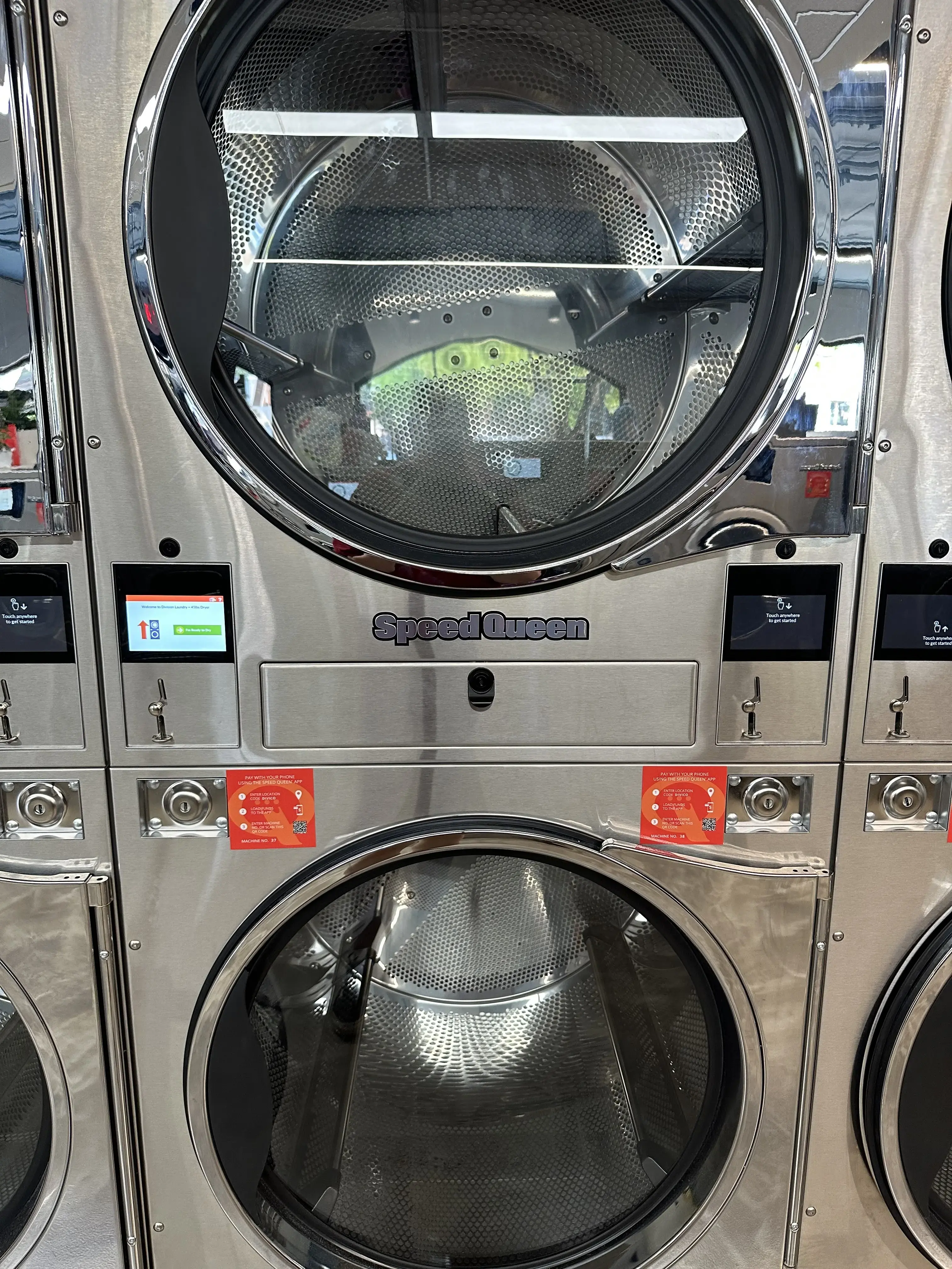 Division Laundromat of Melrose Park thumbnail 9