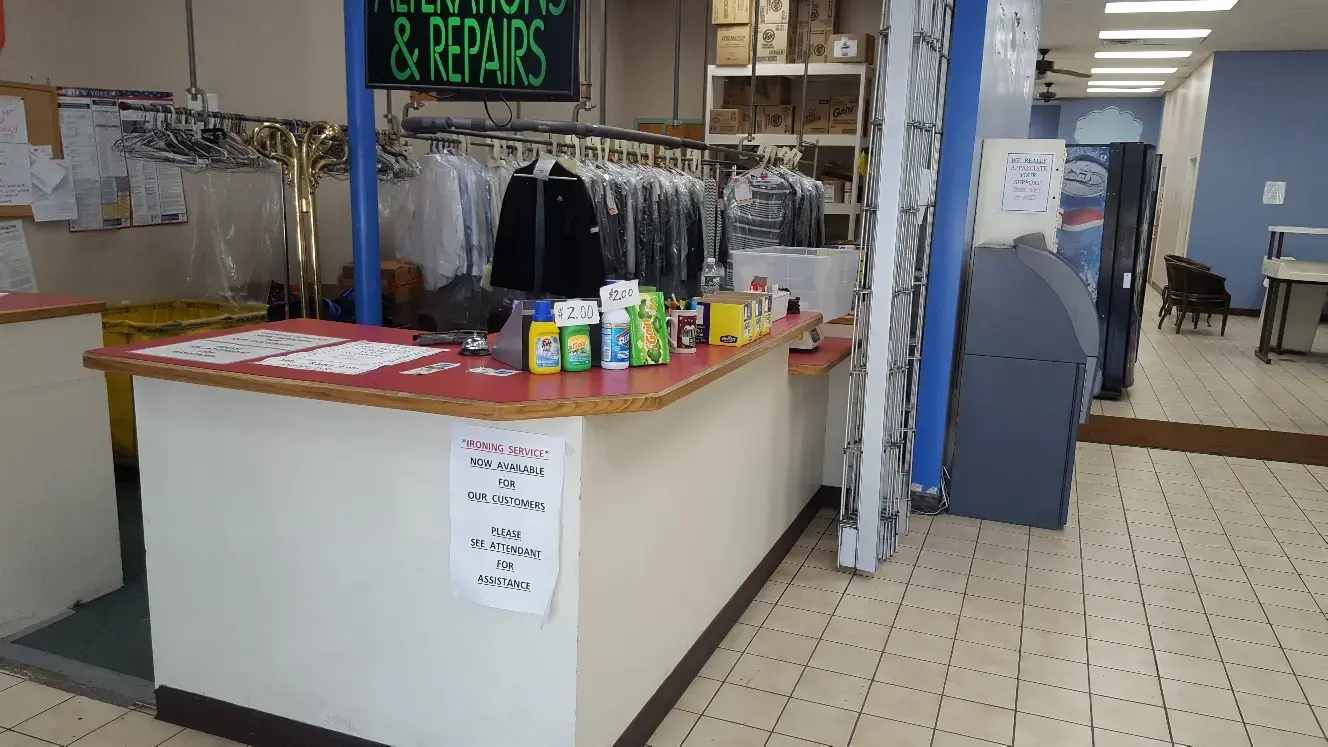 Division Street Laundry - Image 19