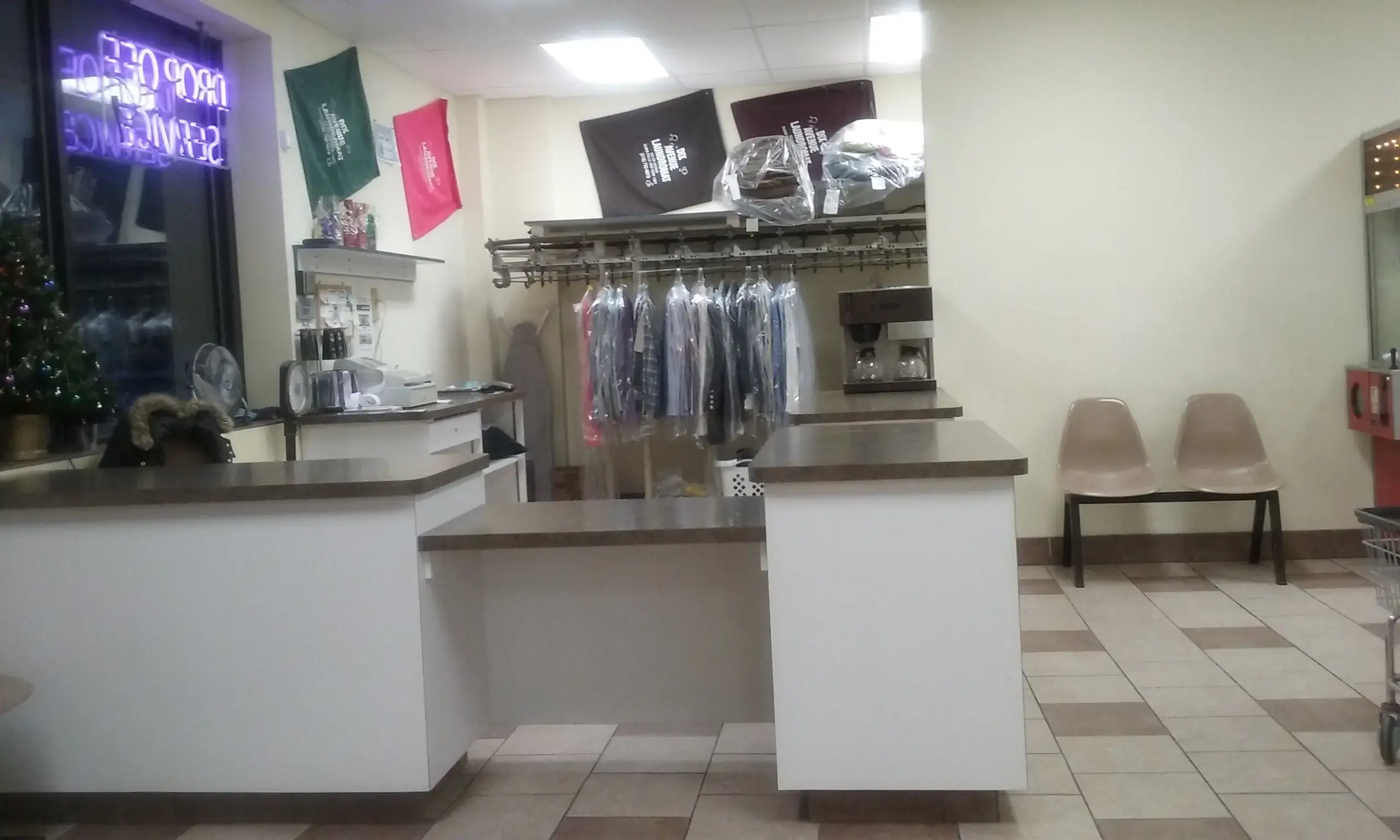 Dix Avenue Laundromat - Image 8