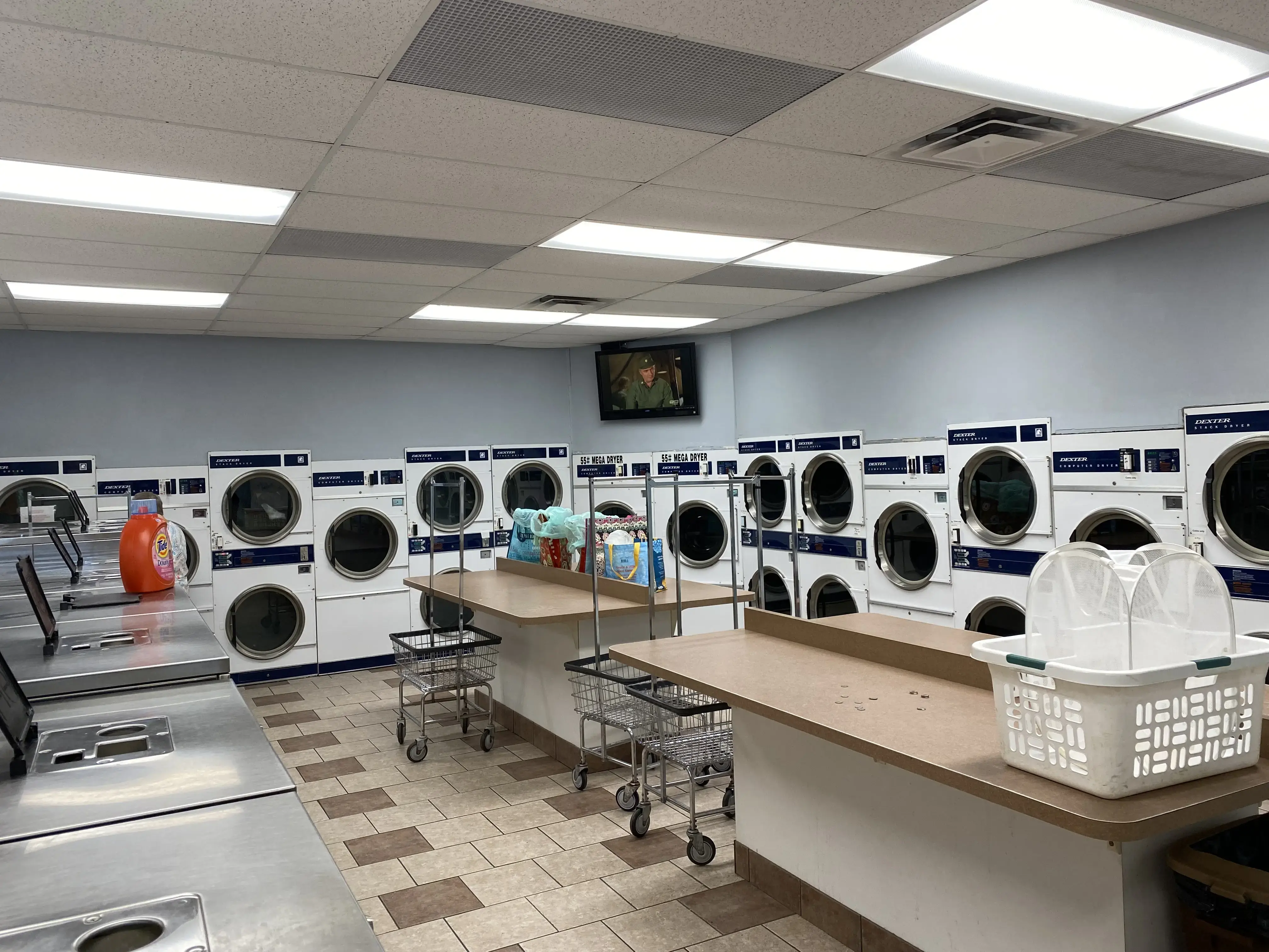 Dix Avenue Laundromat location