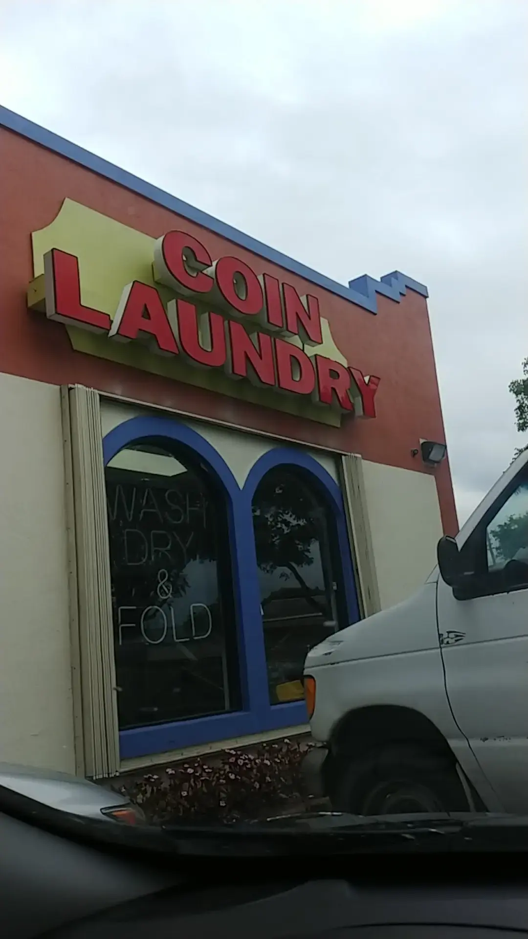 Dixie Point Coin Laundry thumbnail 7