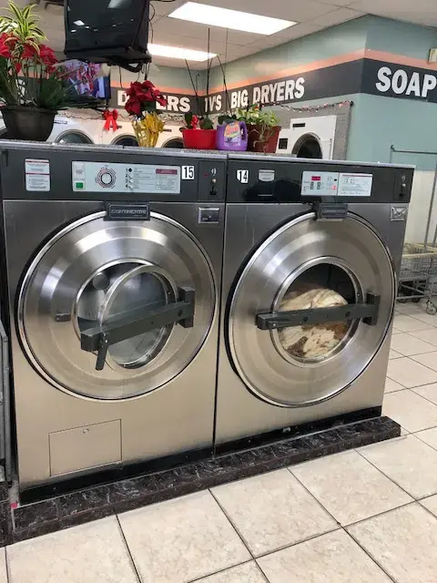 Dixie Point Coin Laundry thumbnail 10