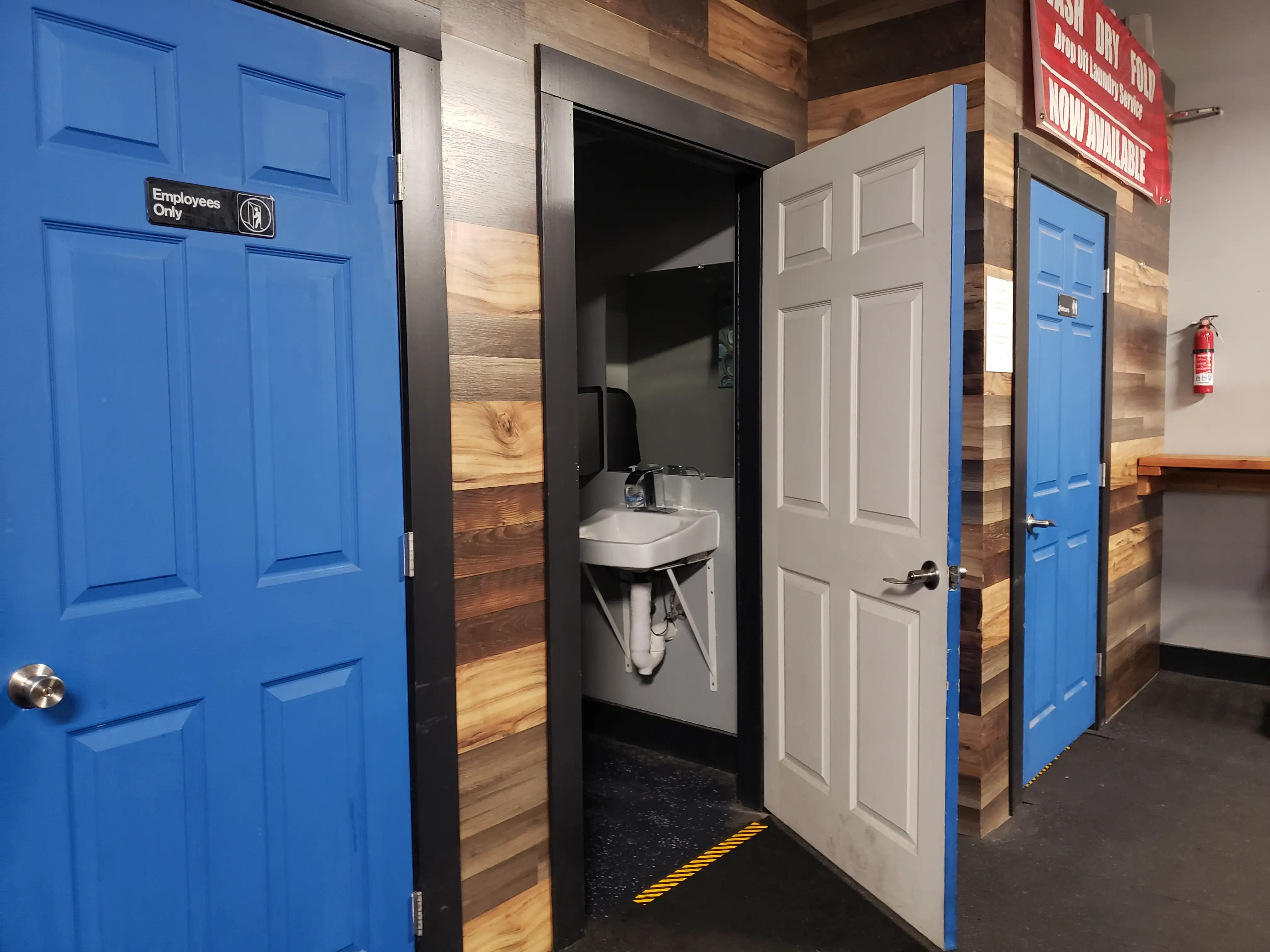 Dixie Spin Laundromat - Image 6