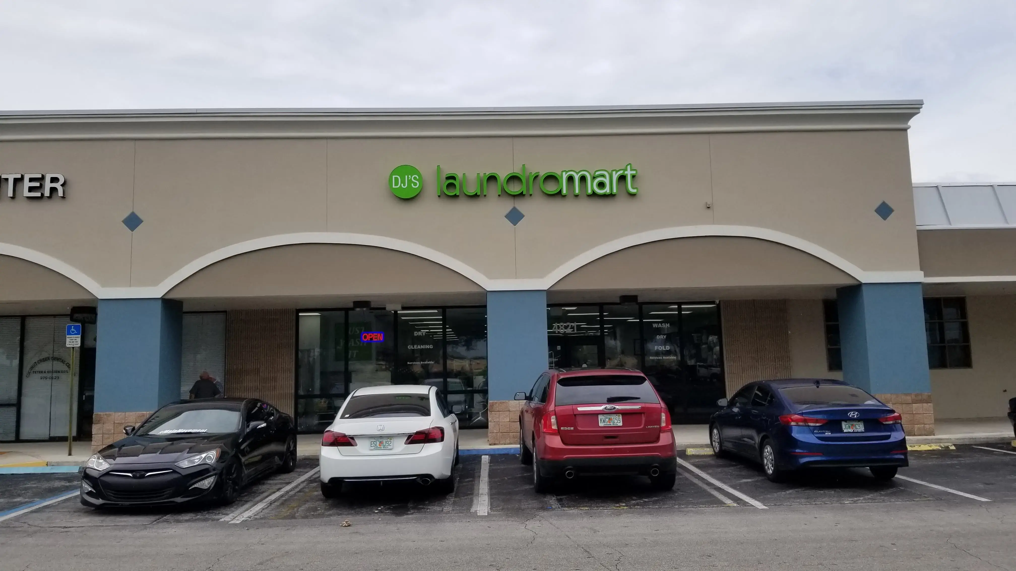 DJ's Laundromart thumbnail 4