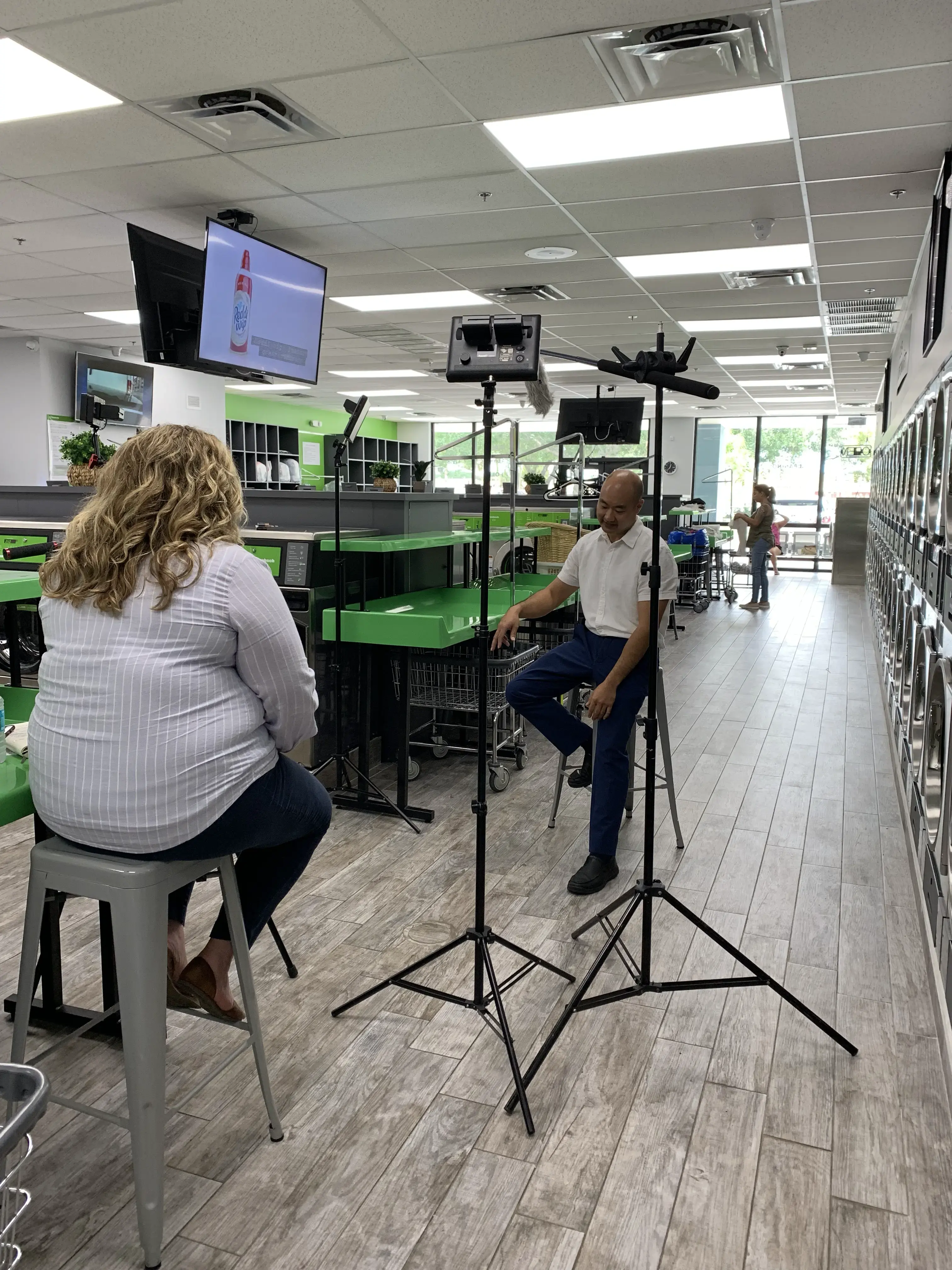 DJ's Laundromart thumbnail 5