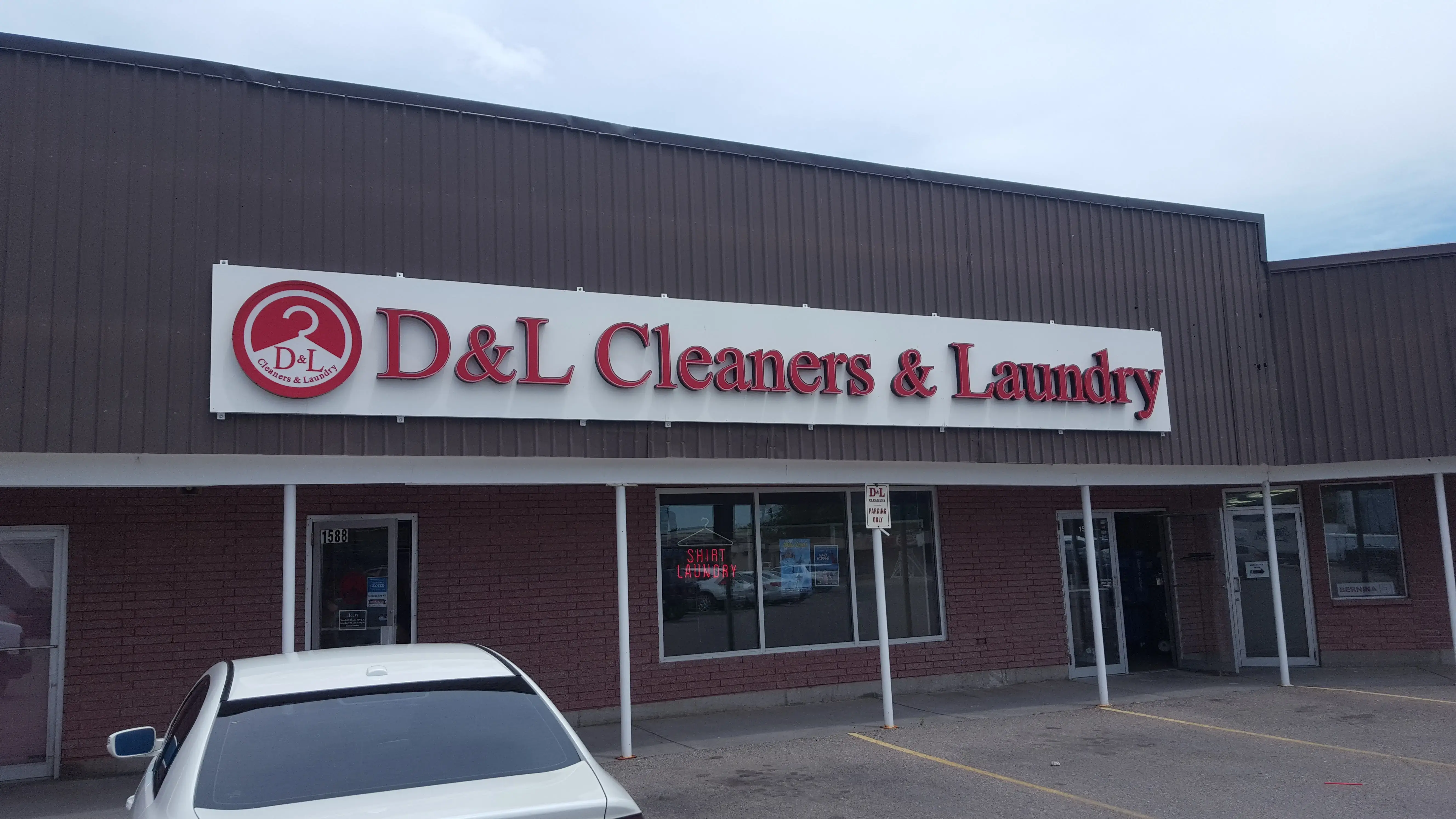 D&L Cleaners & Shirt Laundry - Image 9