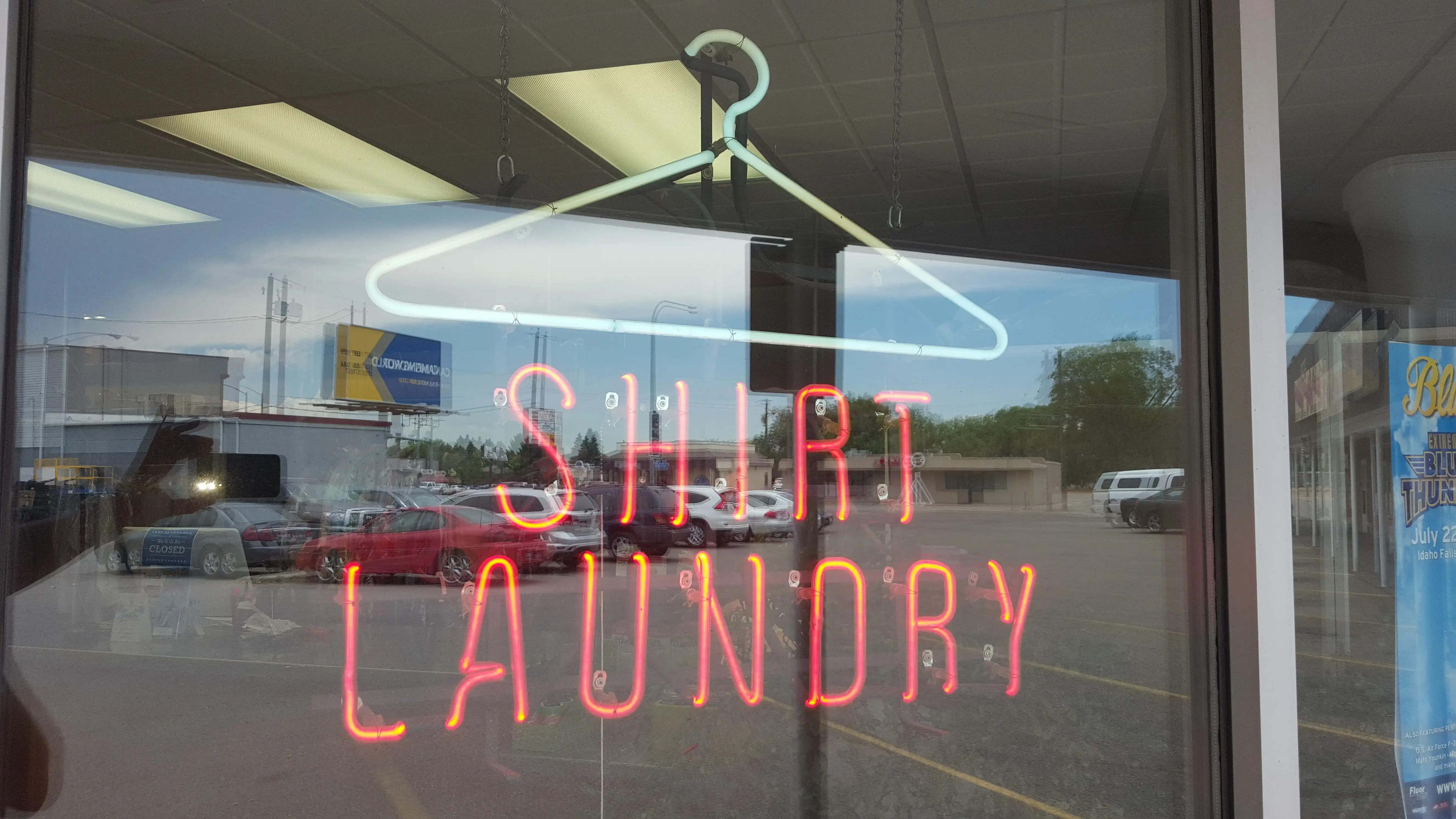 D&L Cleaners & Shirt Laundry - Image 3