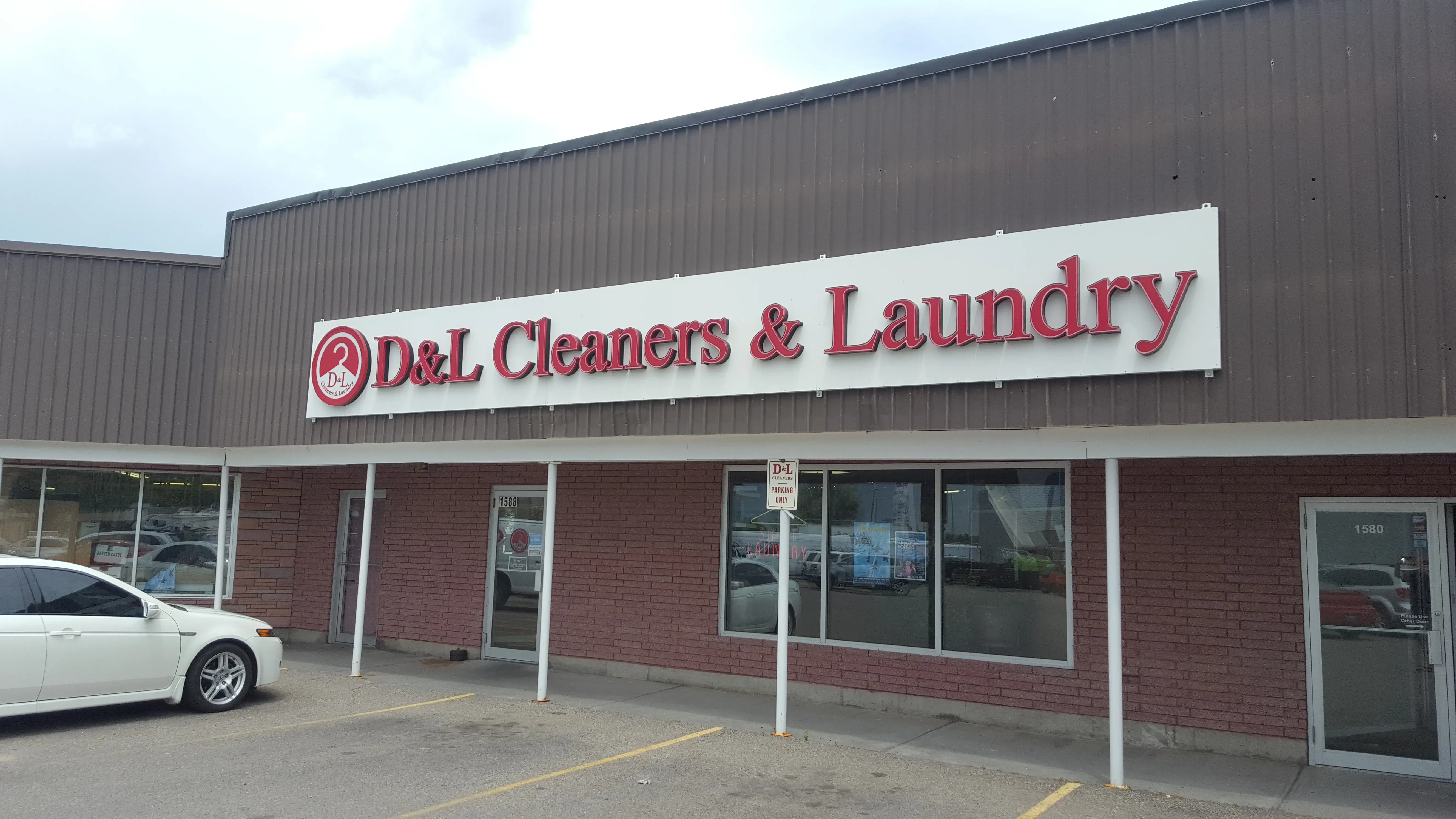 D&L Cleaners & Shirt Laundry location