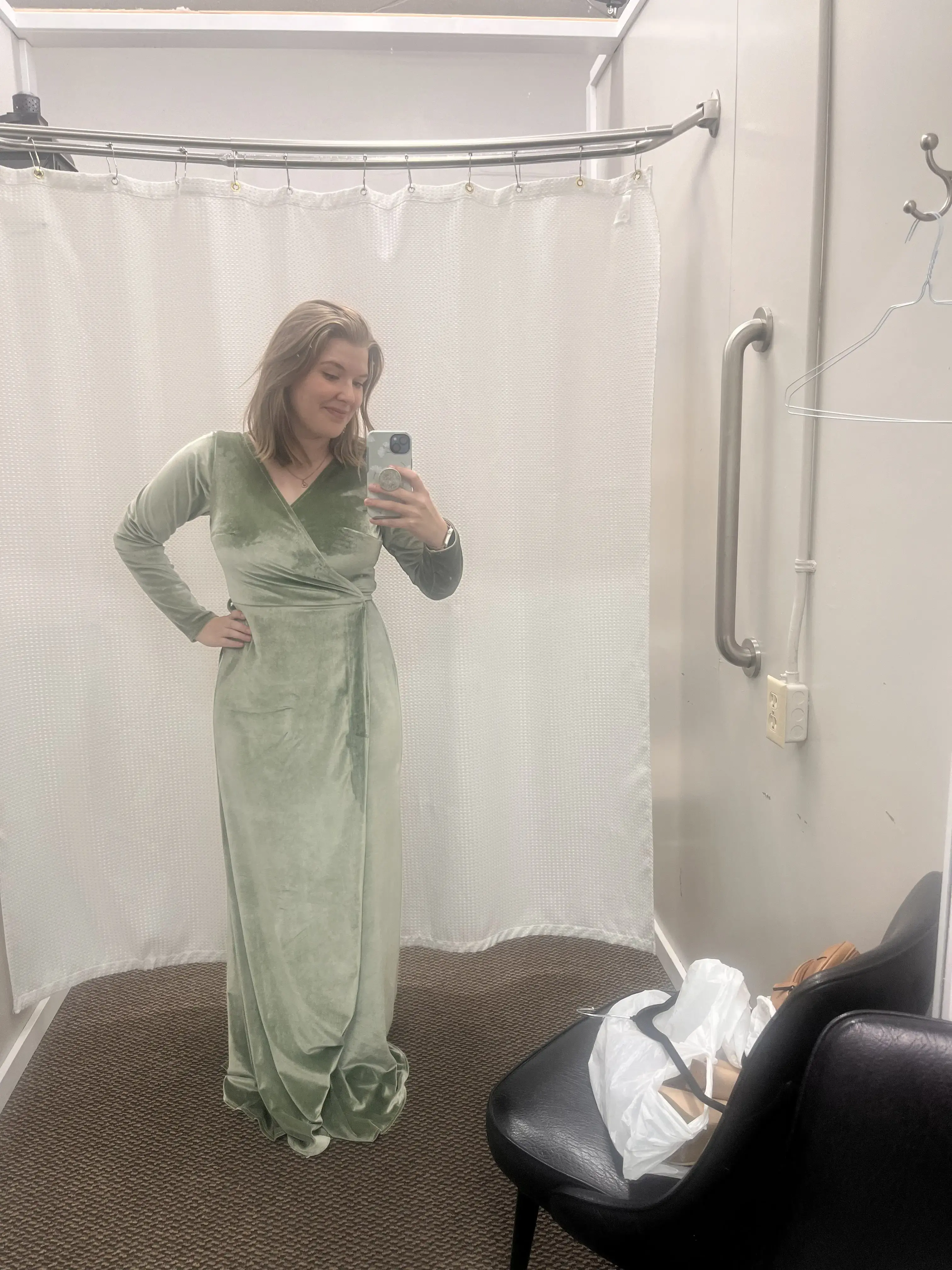 D&L Cleaners & Shirt Laundry thumbnail 5