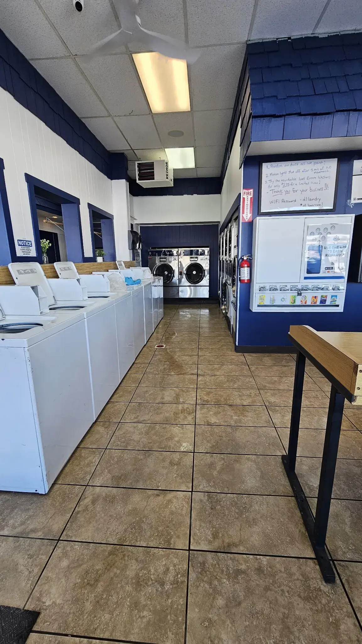D&L Laundromat - Image 2