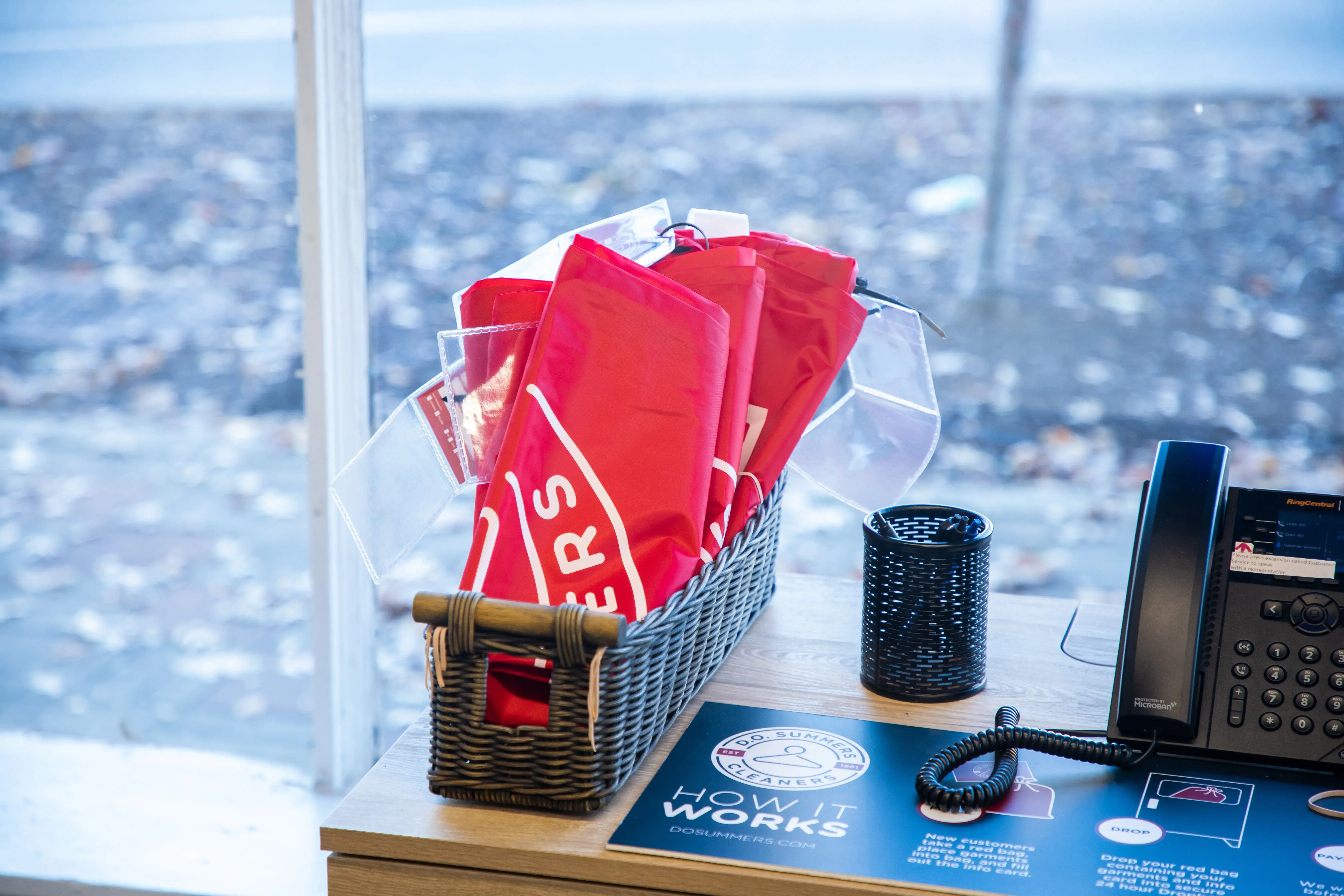 D.O. Summers Cleaners & Laundry - Cedar Hill thumbnail 3