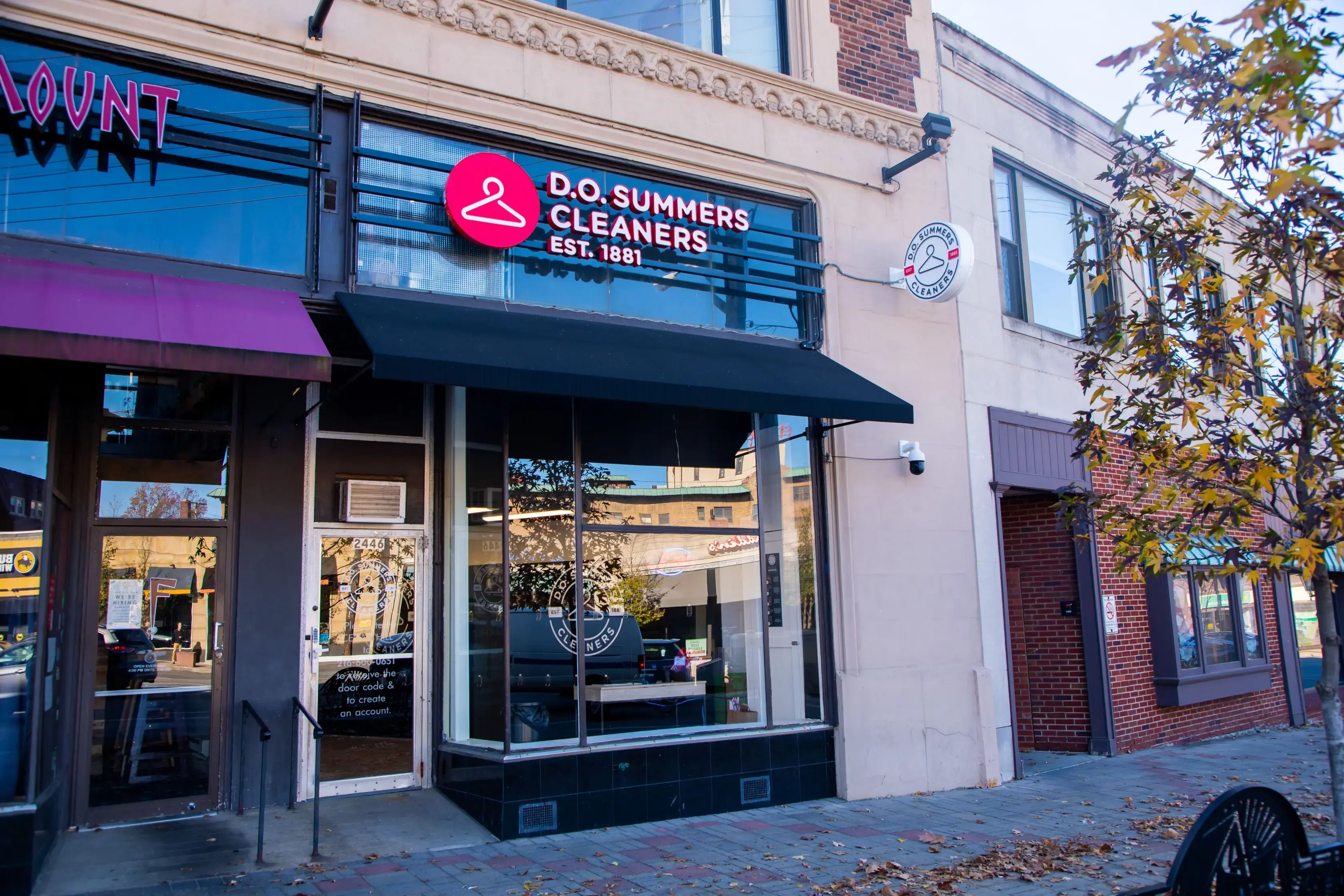 D.O. Summers Cleaners & Laundry - Cedar Hill thumbnail 1