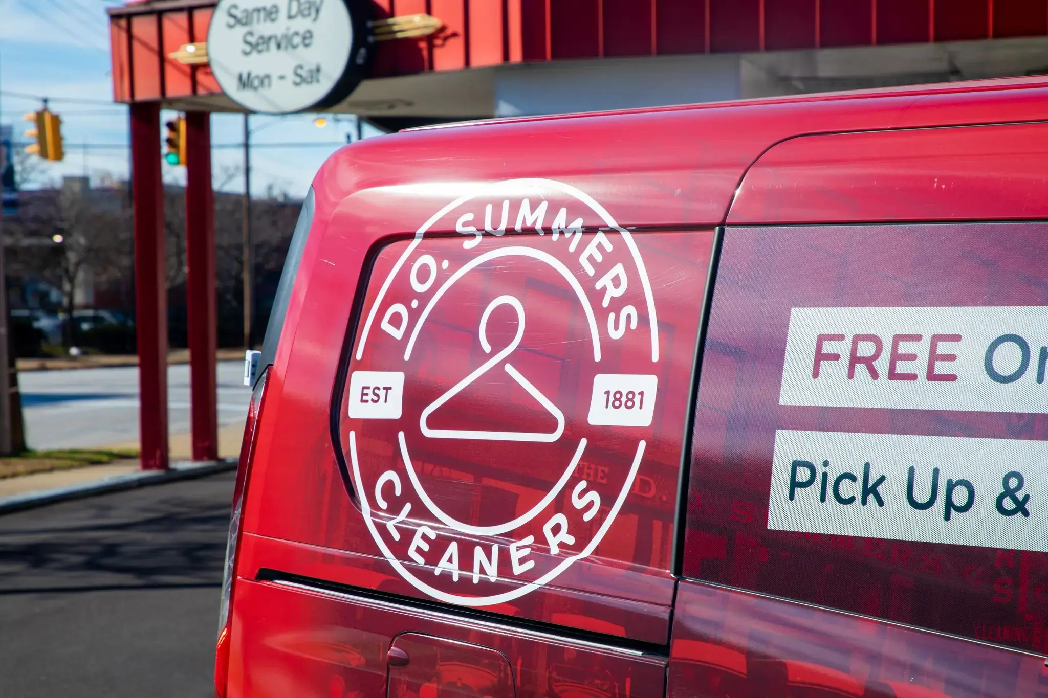 D.O. Summers Cleaners & Laundry - Downtown Cleveland thumbnail 8