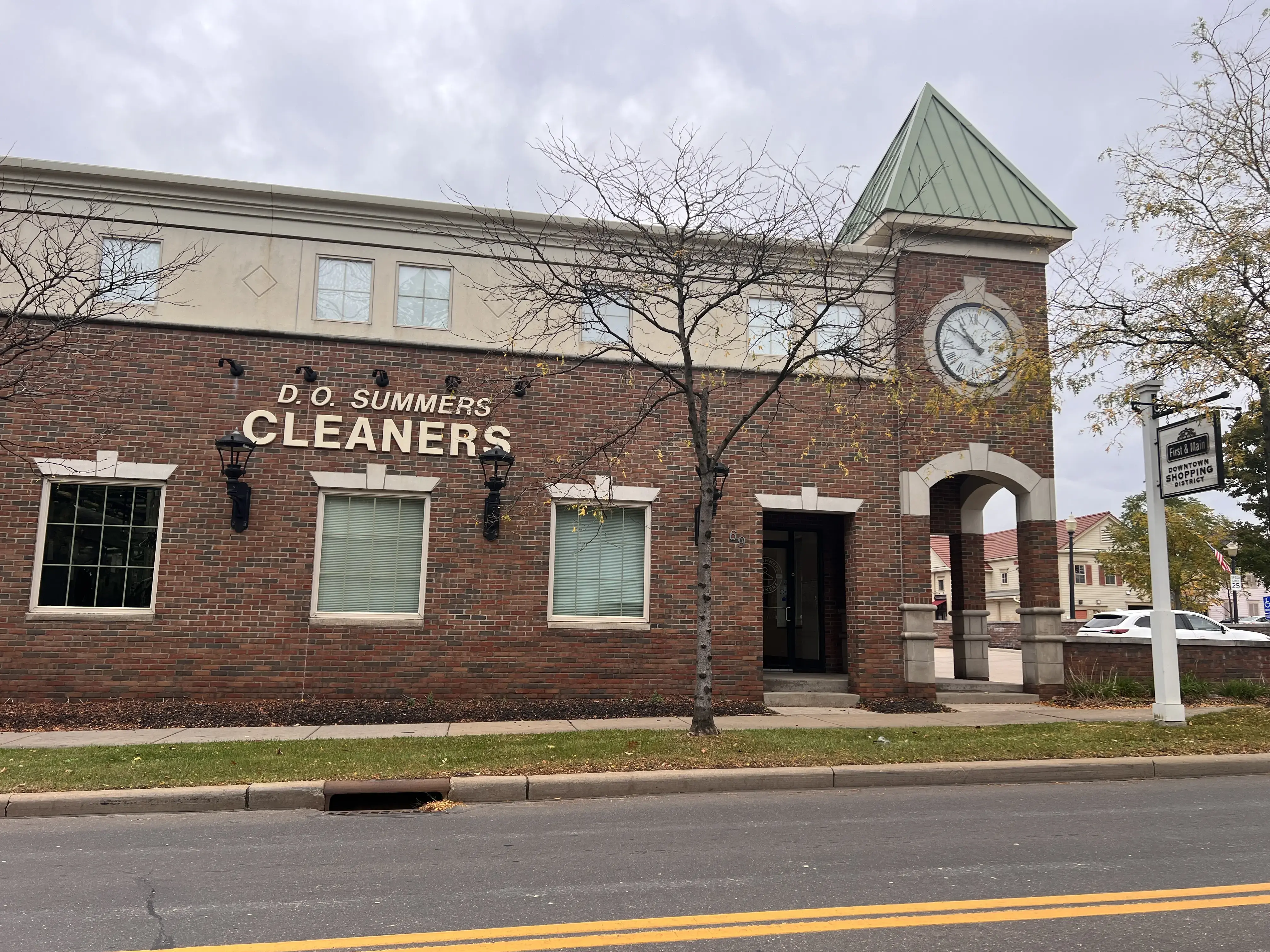 D.O. Summers Cleaners & Laundry - Hudson thumbnail 14