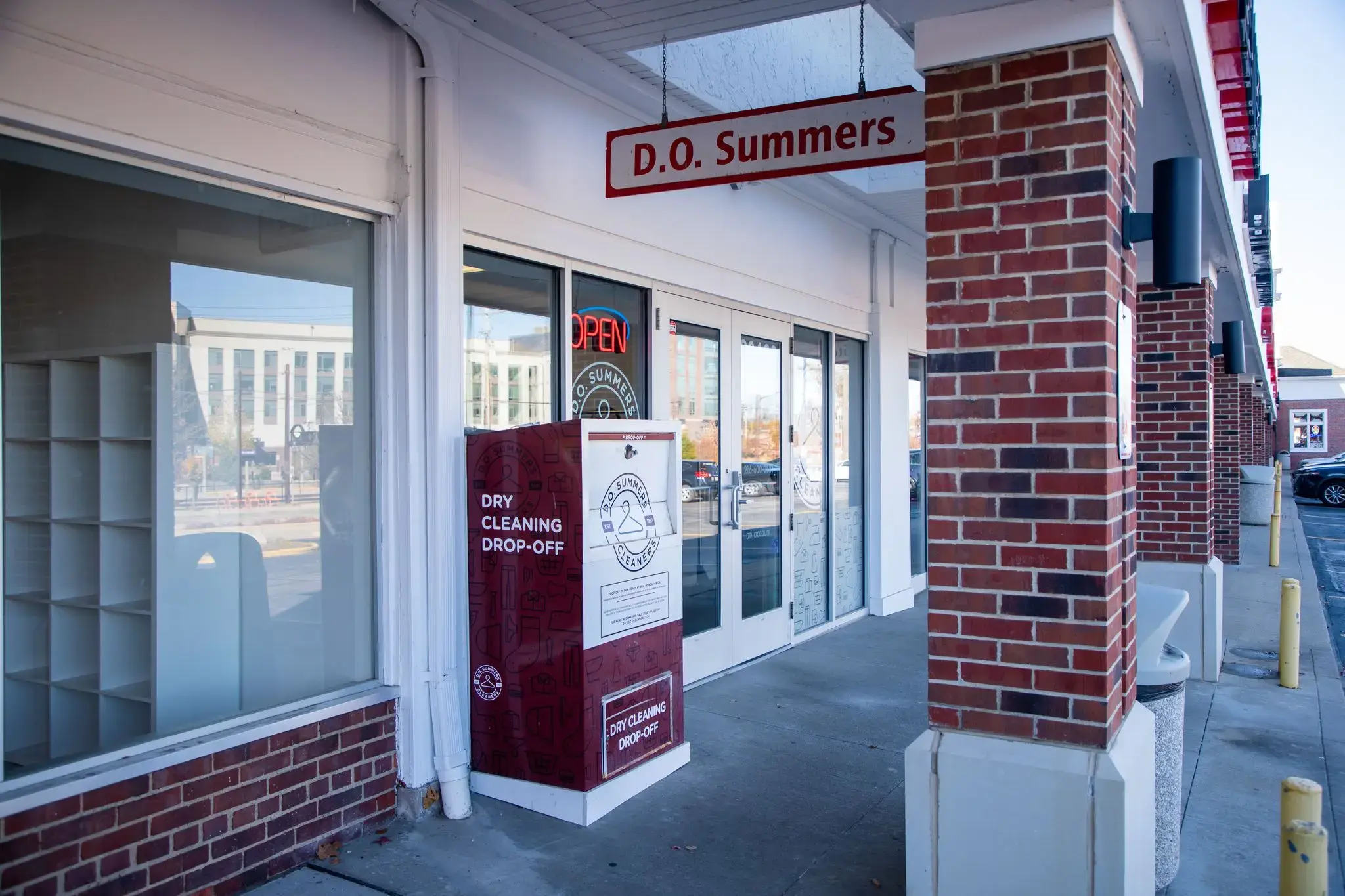 D.O. Summers Cleaners & Laundry - Shaker thumbnail 2