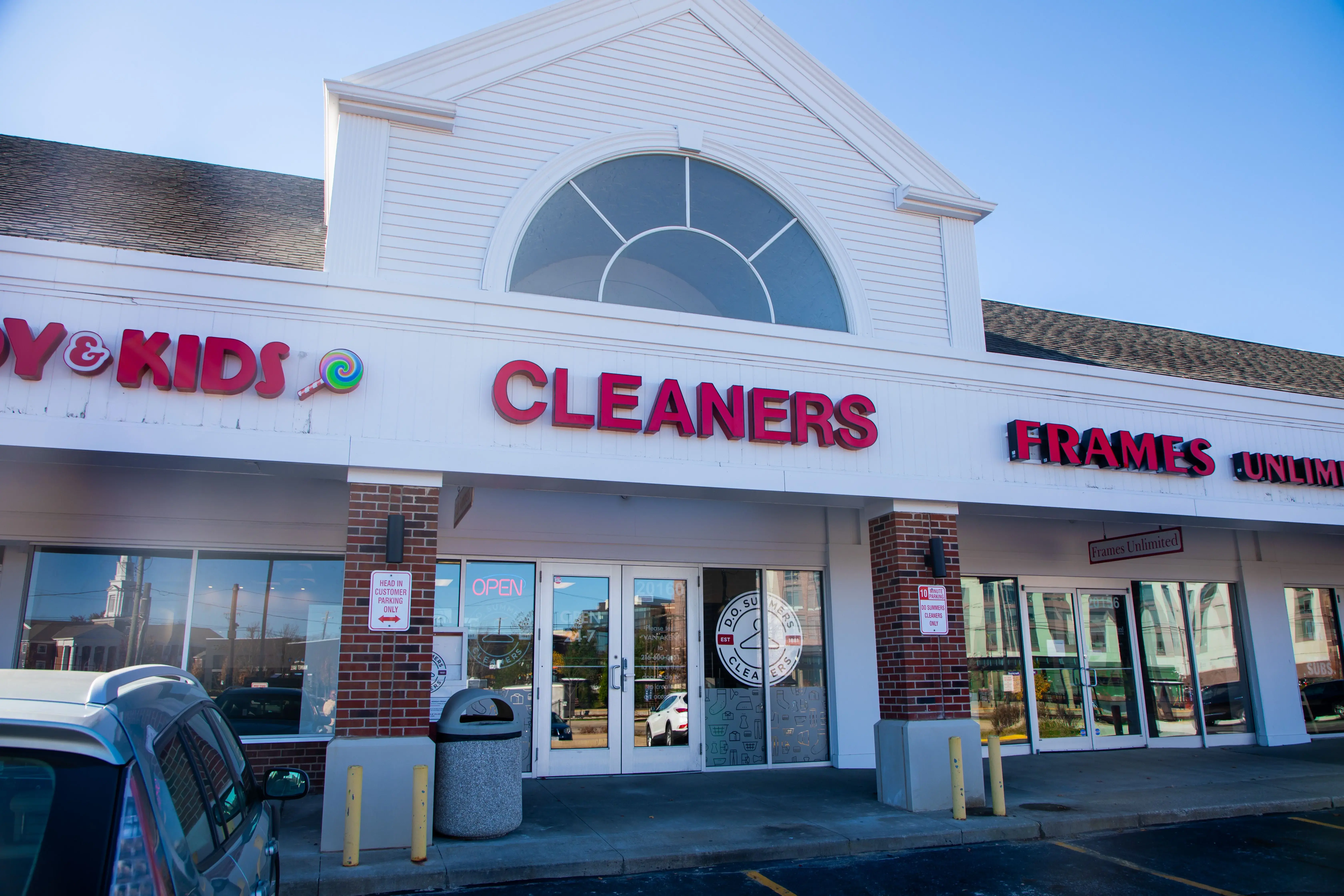 D.O. Summers Cleaners & Laundry - Shaker location