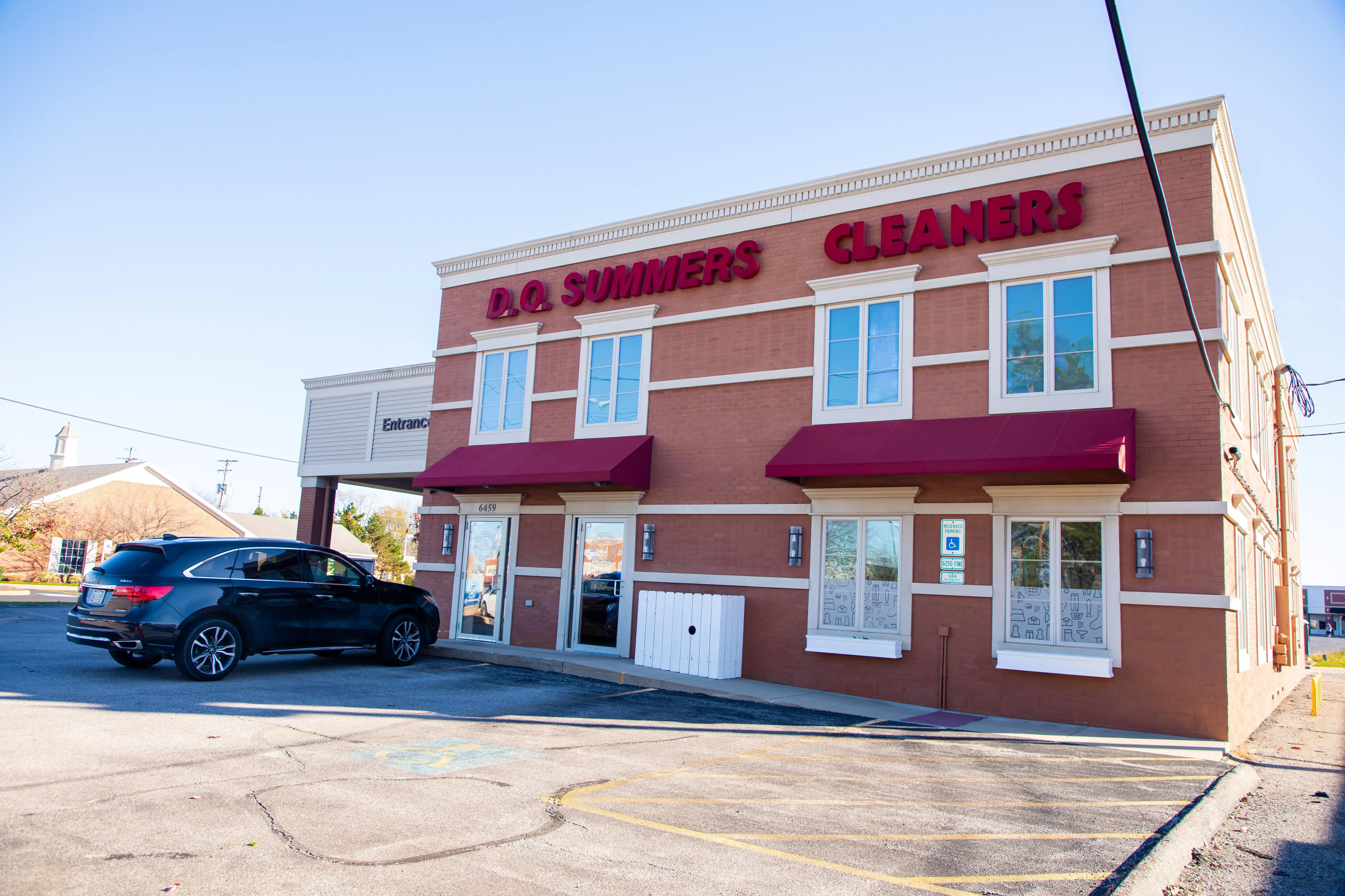 D.O. Summers Cleaners & Laundry - Solon location