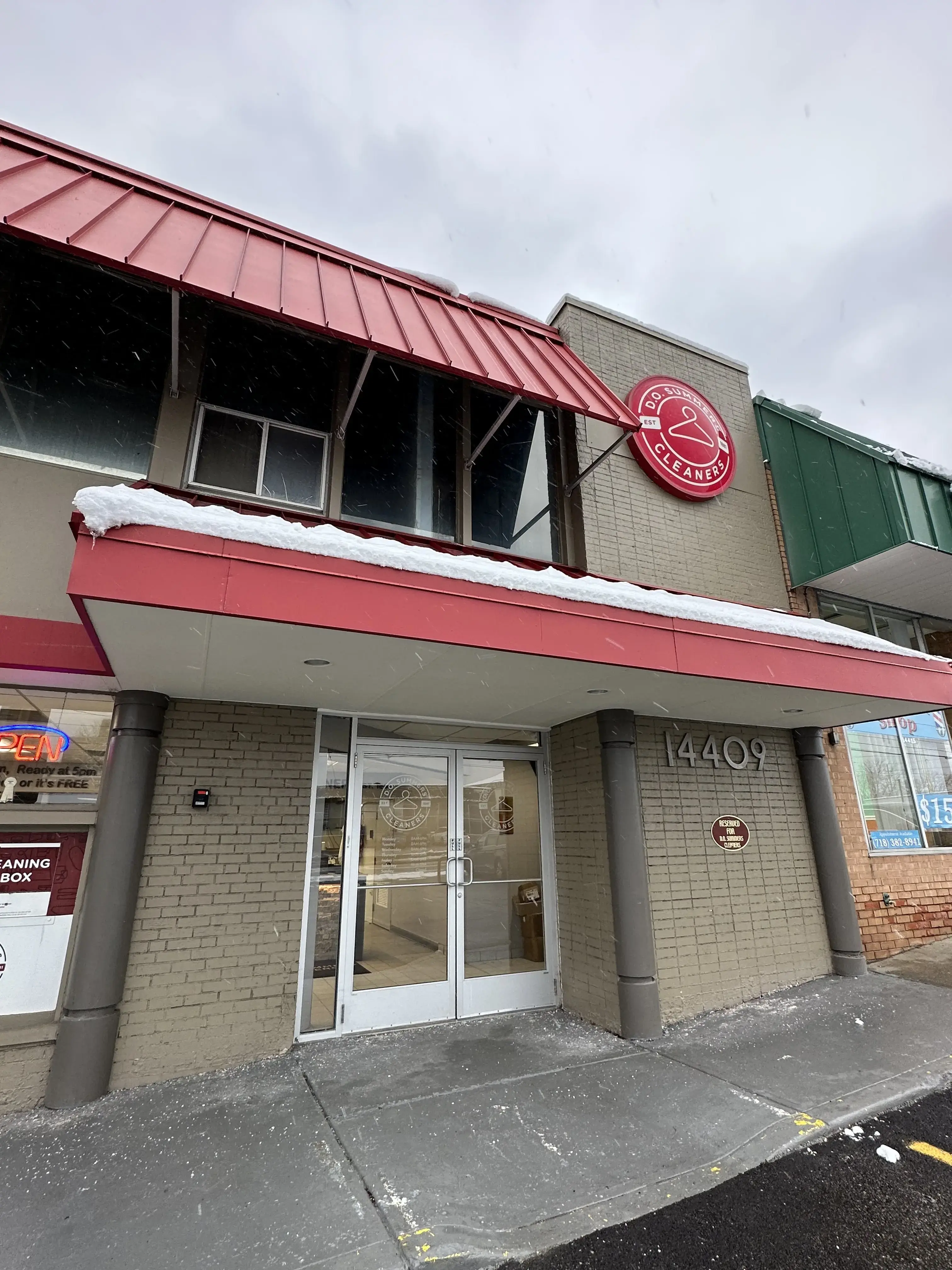 D.O. Summers Cleaners & Laundry - South Euclid - Image 20