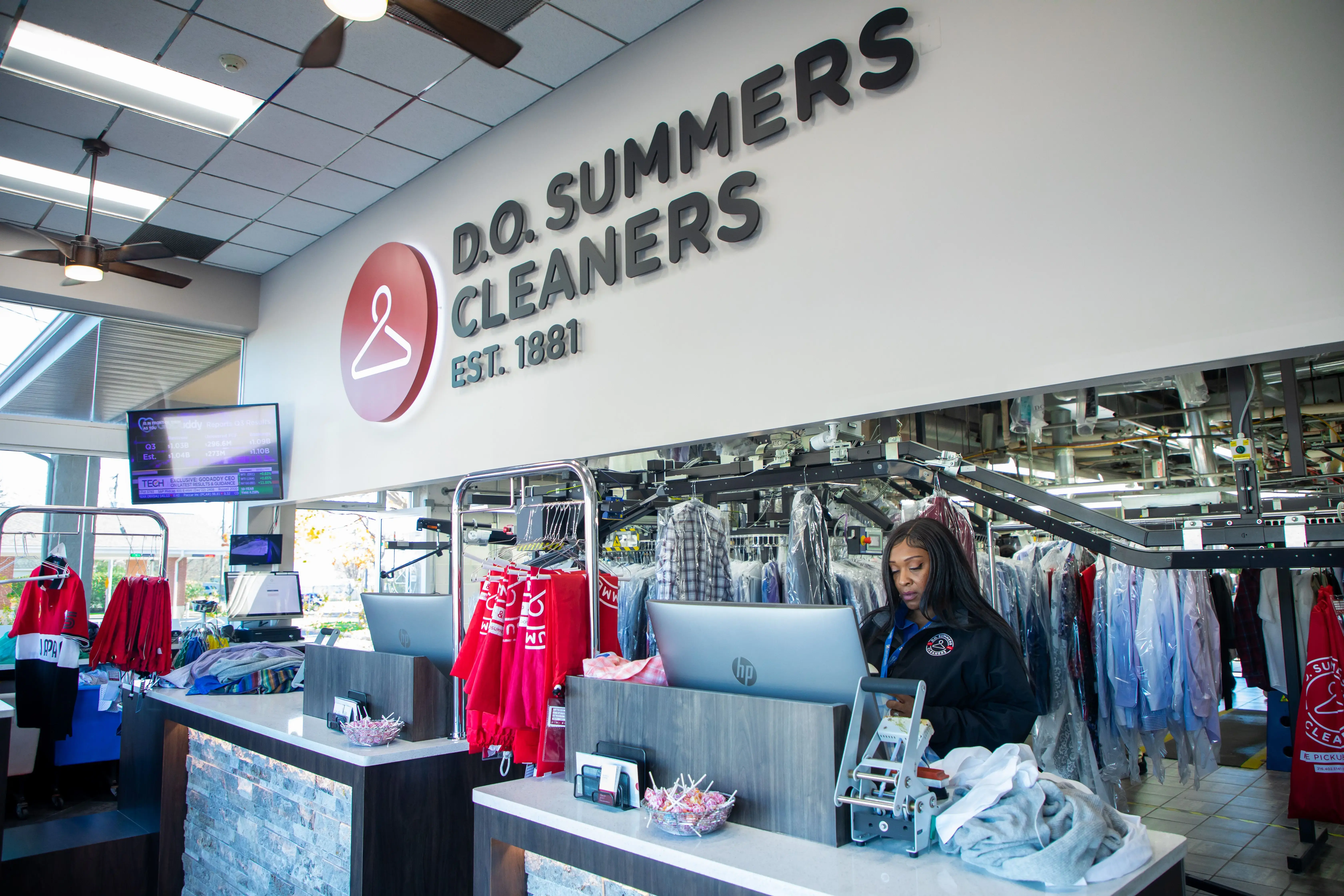 D.O. Summers Cleaners & Laundry - Woodmere thumbnail 2