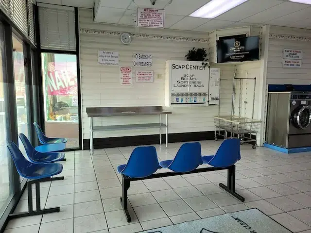 Doc's Coin Laundry - Image 10