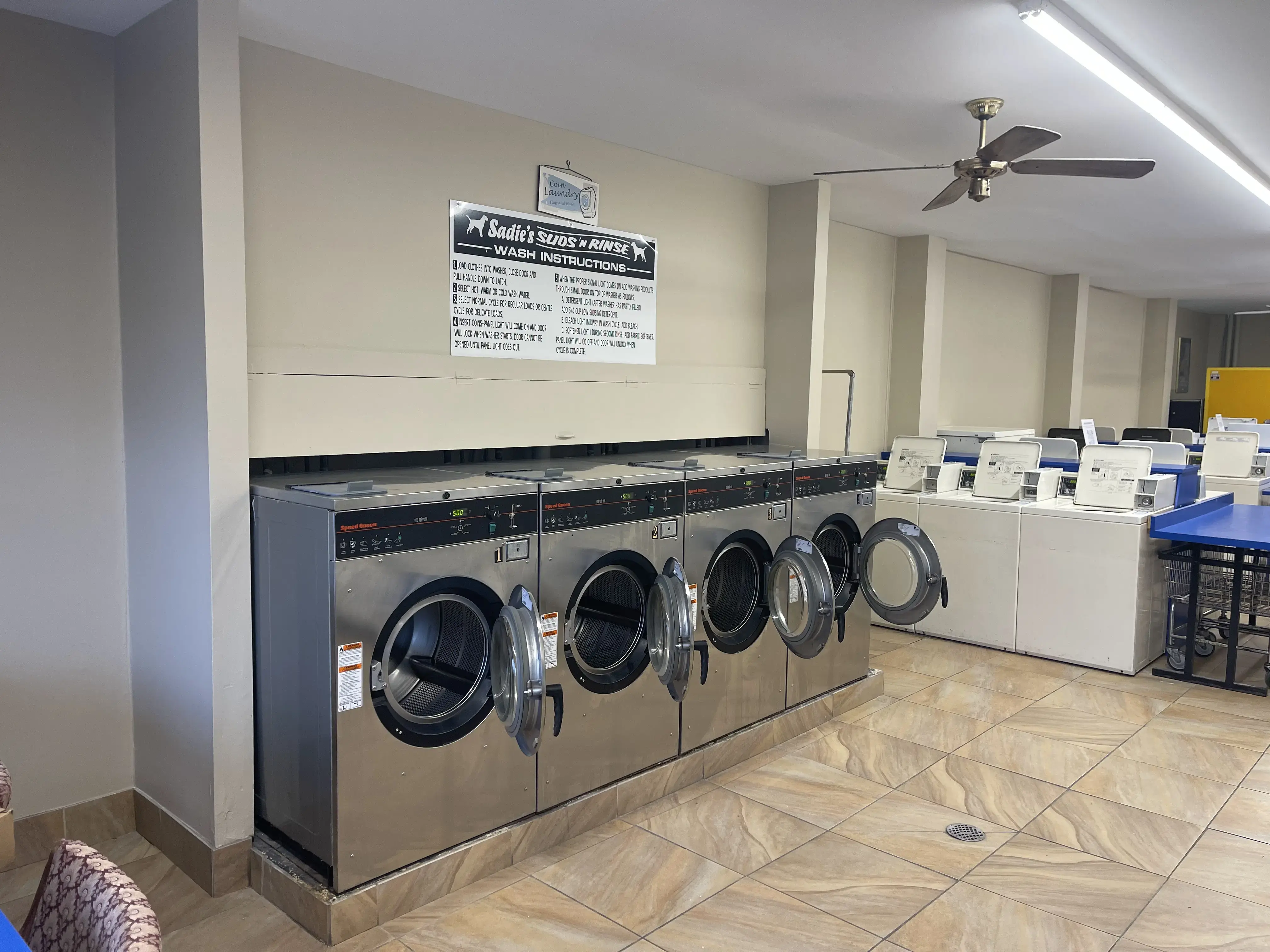 Dolly's Coin Laundry - Image 20