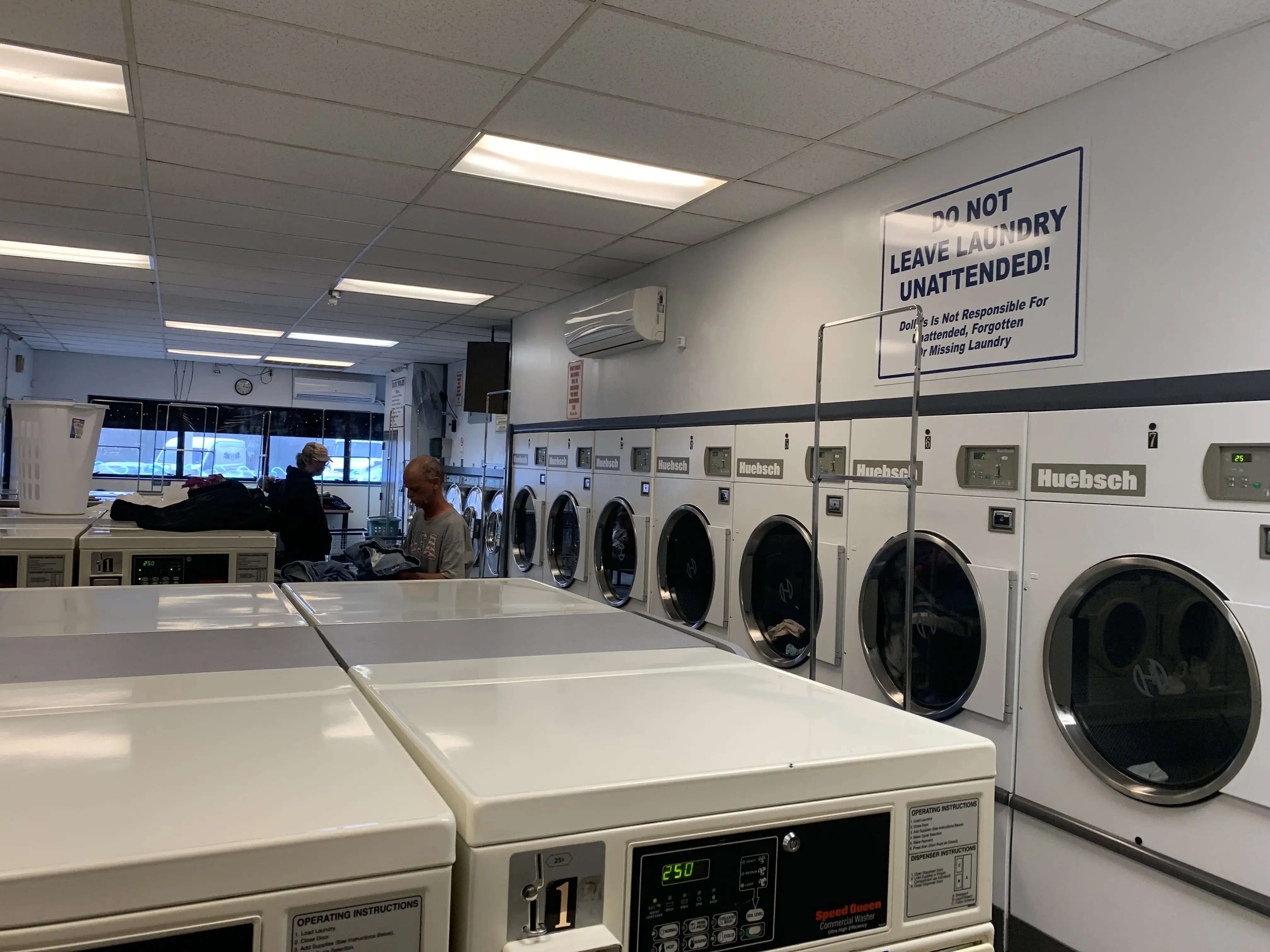 Dolly's Laundromat thumbnail 15