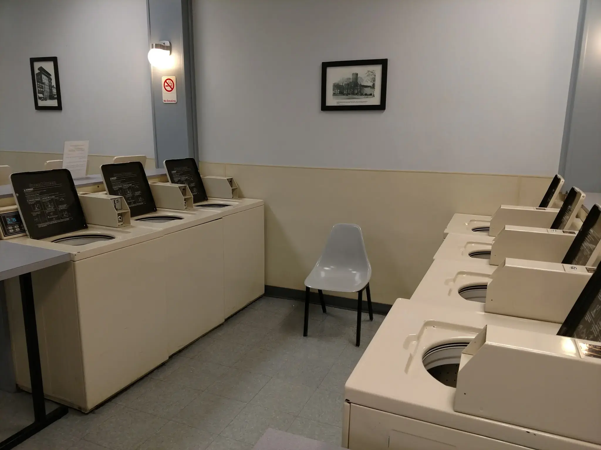 Dolly's Laundromat - Image 9
