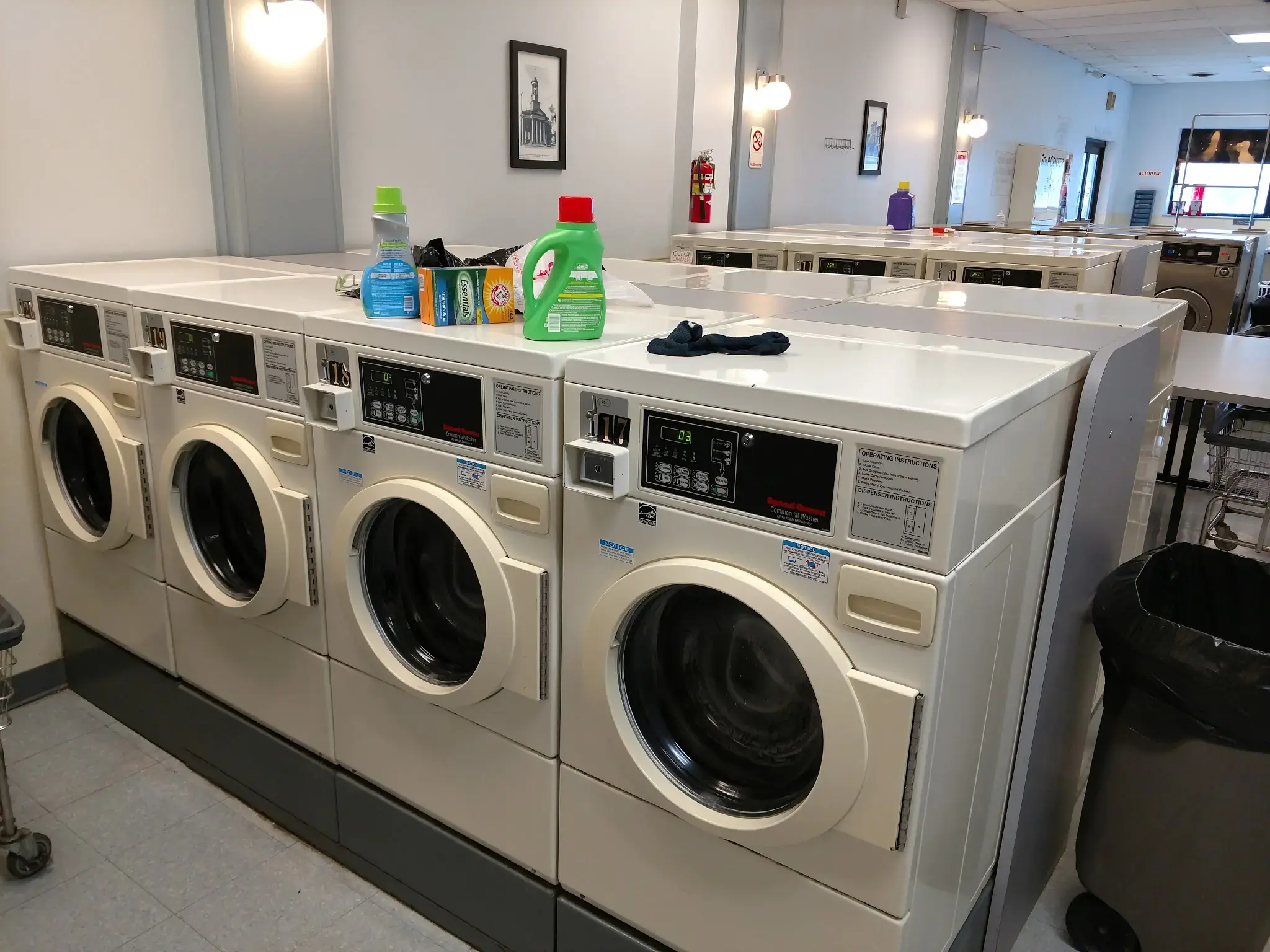 Dolly's Laundromat thumbnail 13