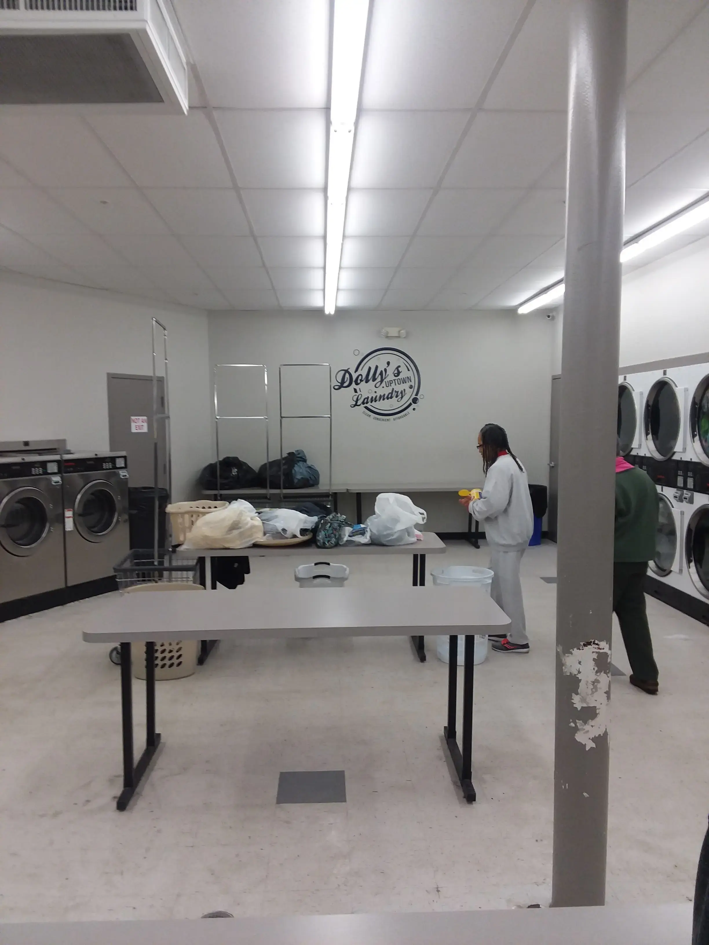 Dolly's Uptown Laundry thumbnail 2