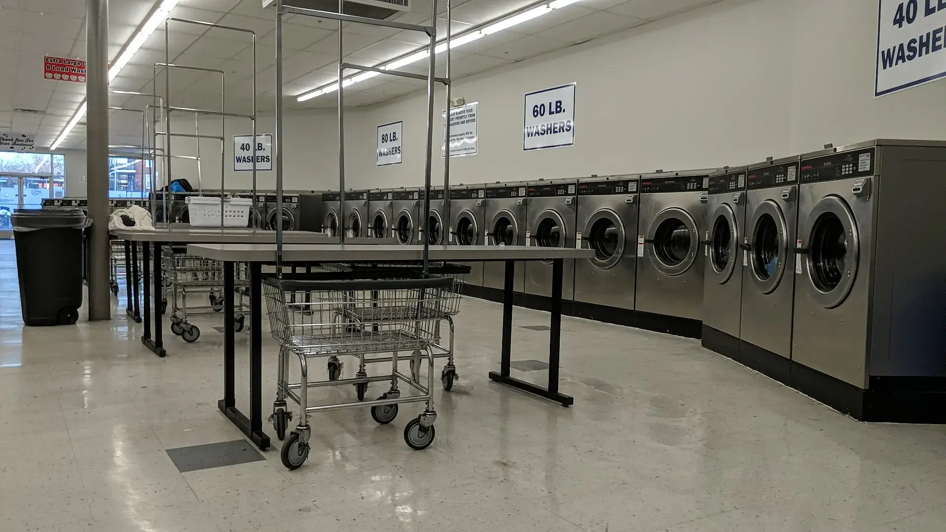 Dolly's Uptown Laundry - Image 10