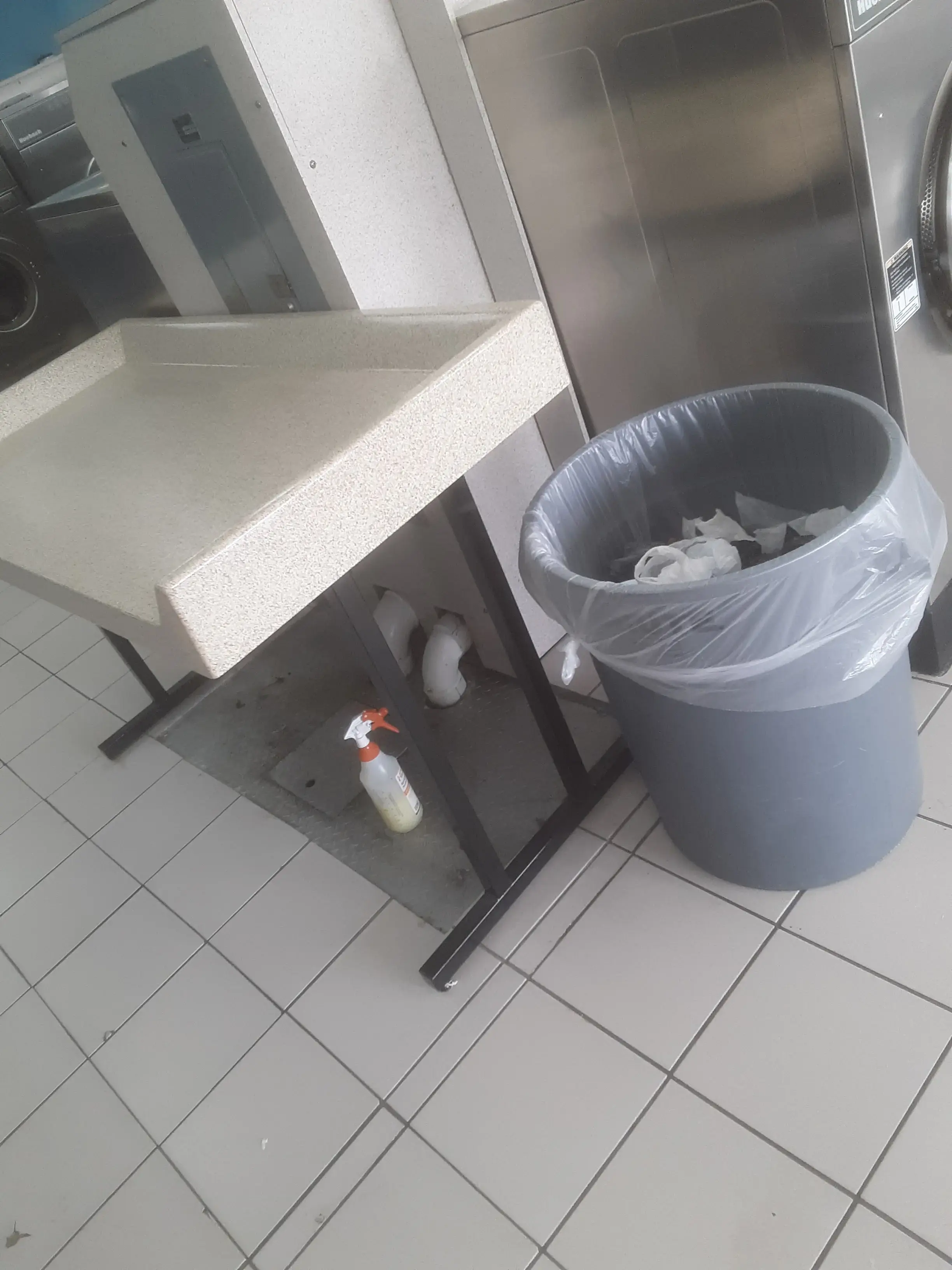 Dolphin Laundry - Image 15