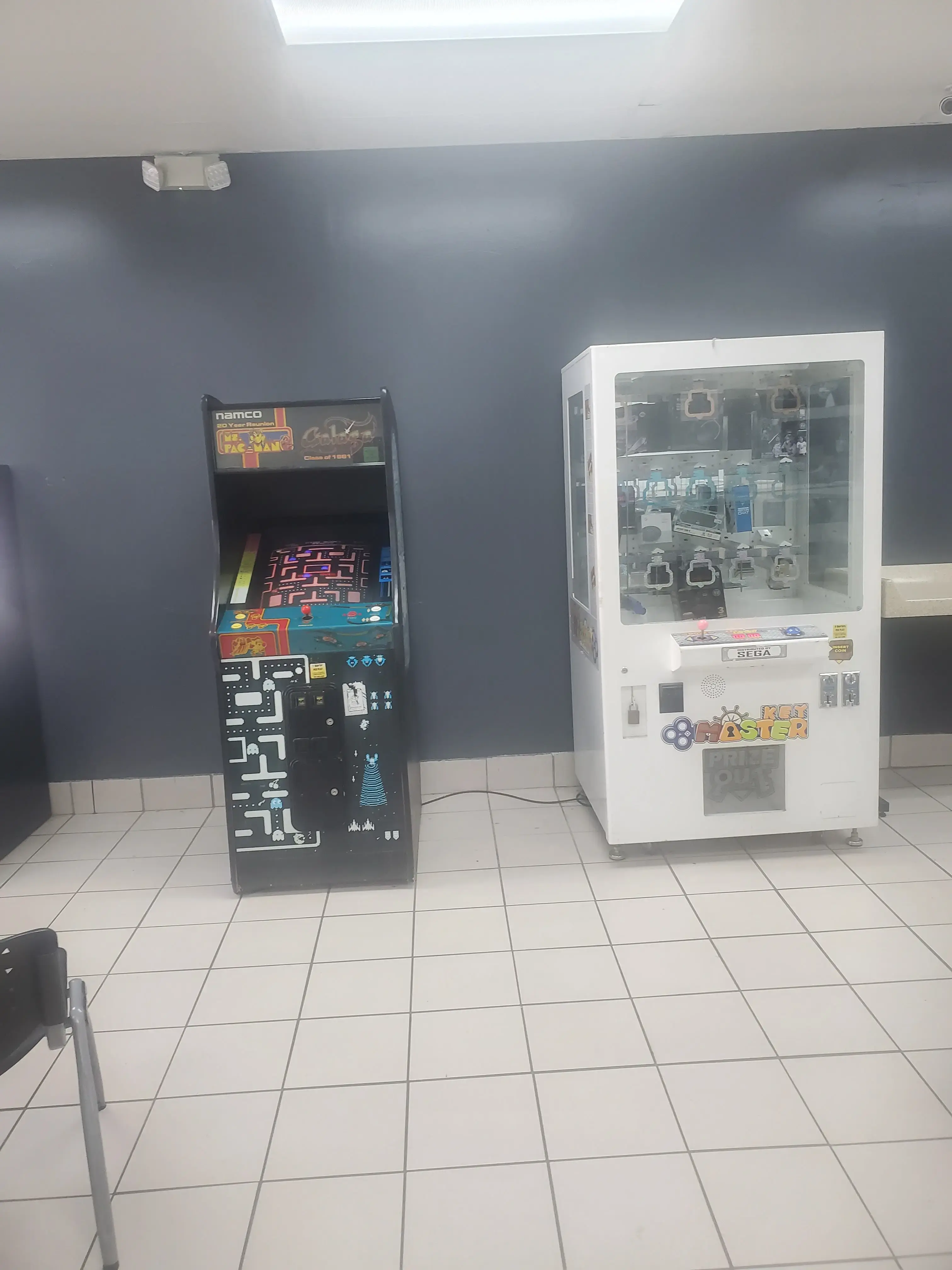 Dolphin Laundry - Image 11