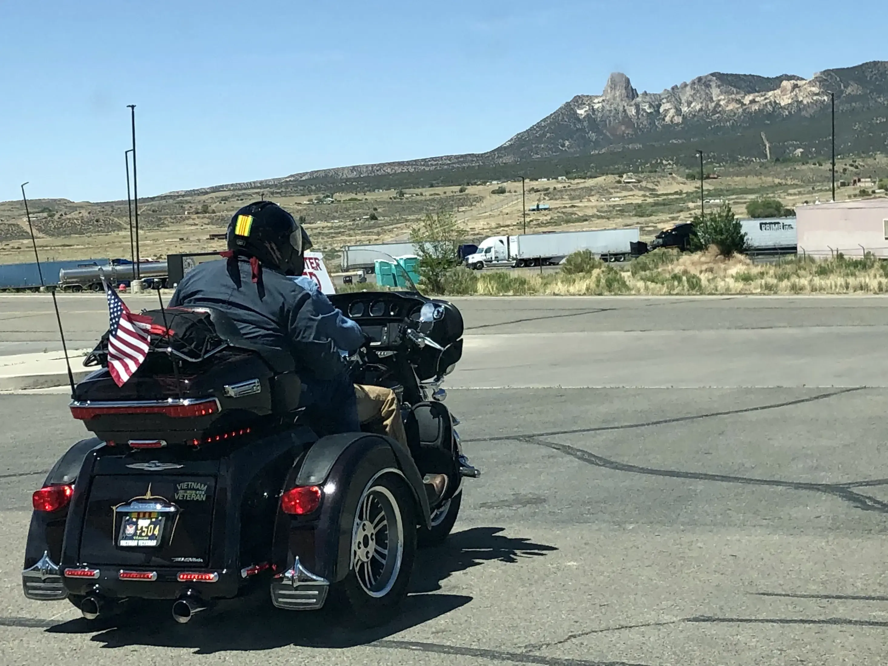 Dolton Laundry thumbnail 3