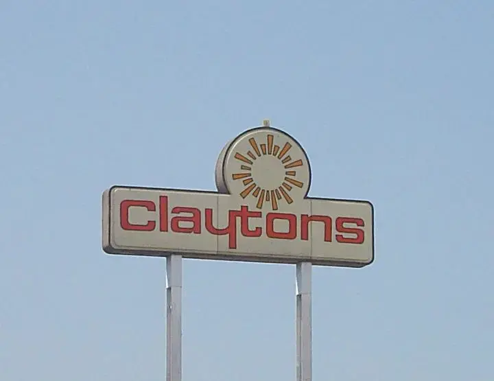 Don's Claytons DCI Fine DryCleaning thumbnail 19