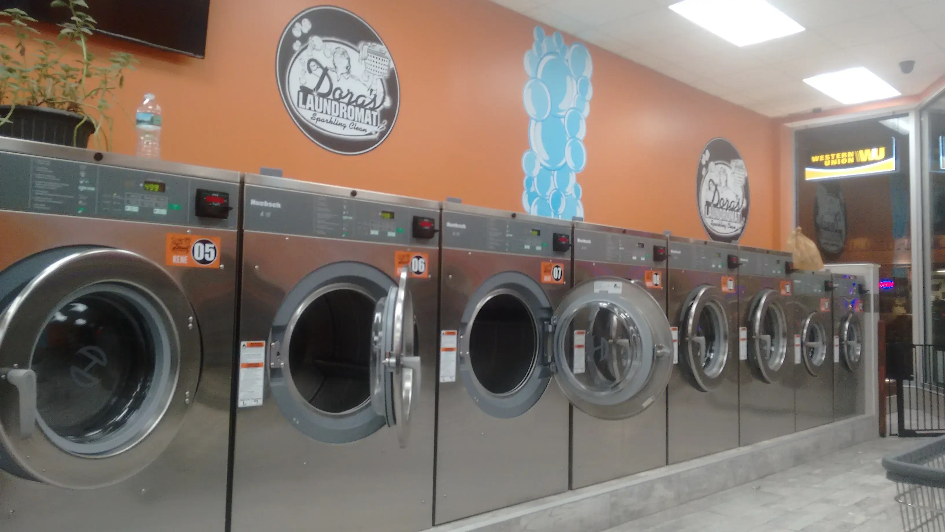 Dora's Laundromat - Image 13