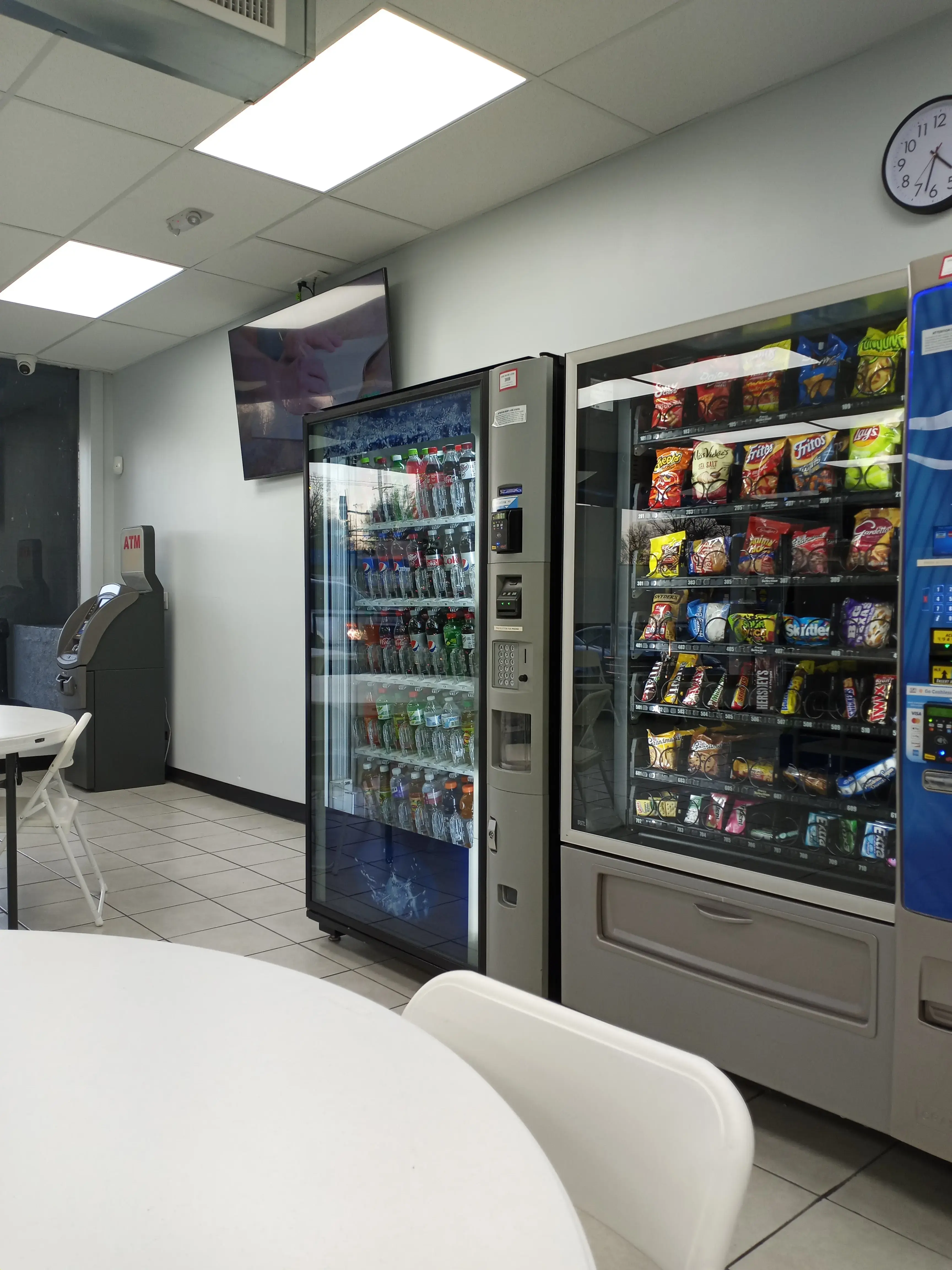 Double Bubble Coin Laundry - Image 6