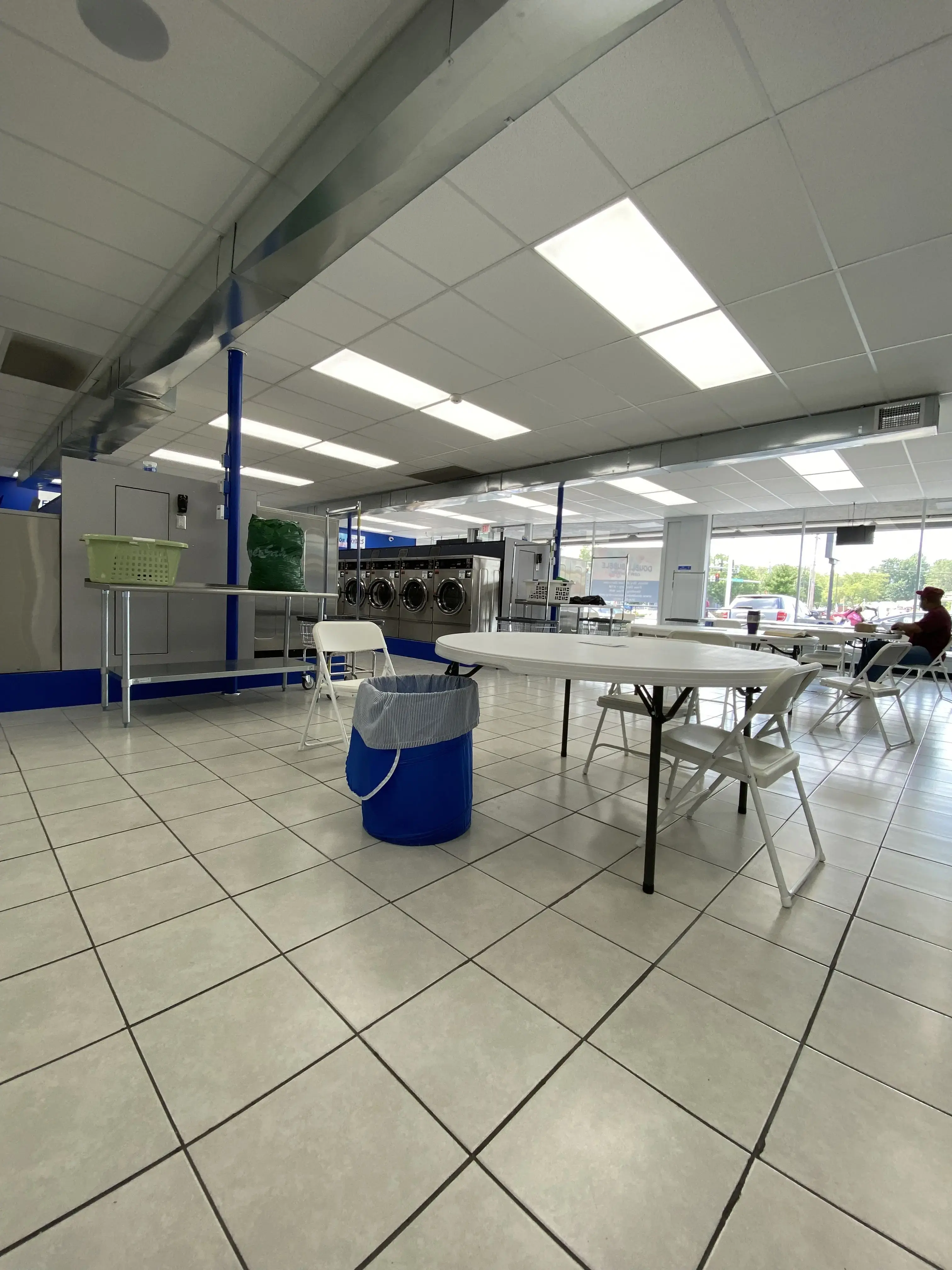 Double Bubble Coin Laundry thumbnail 2
