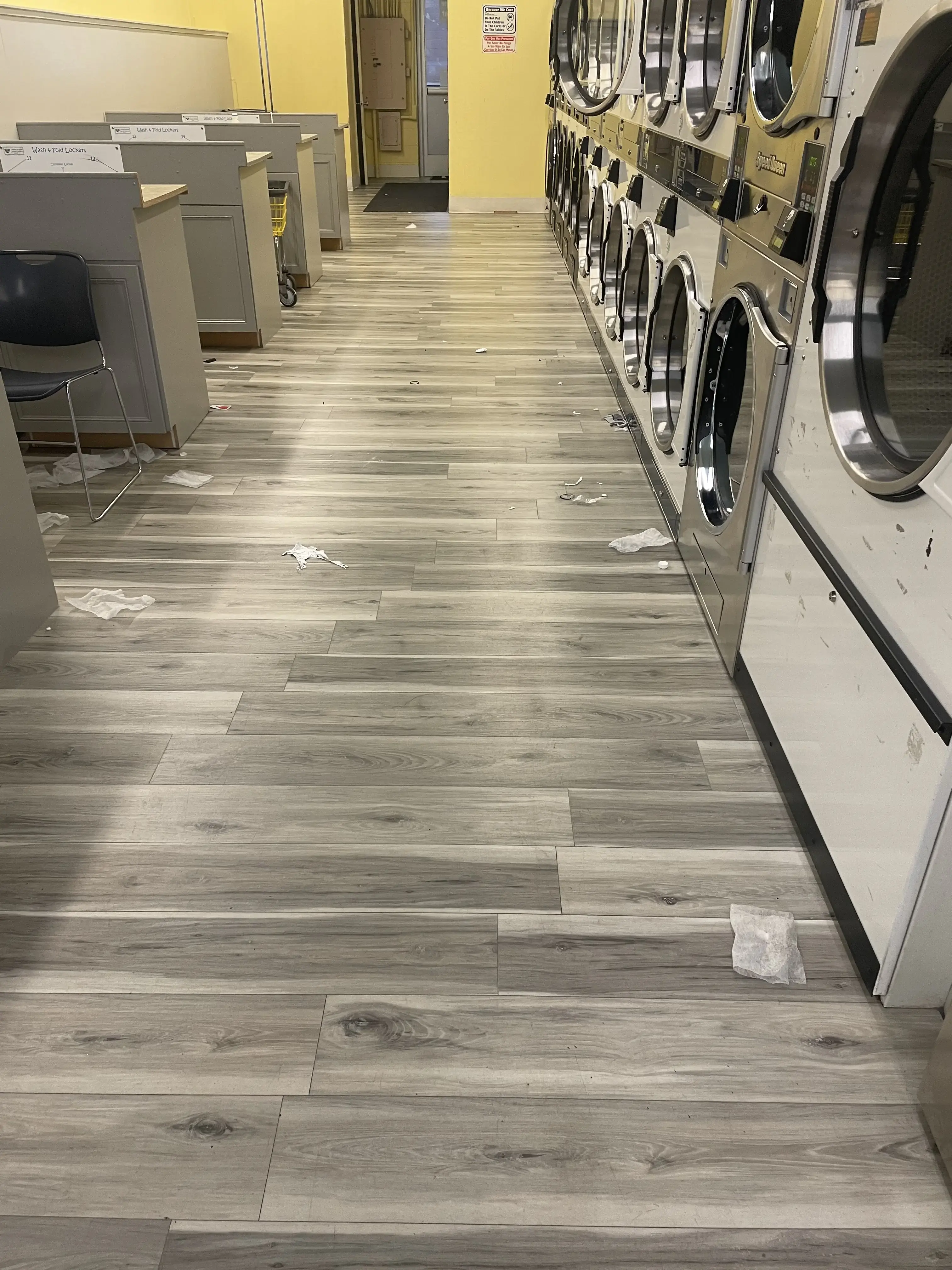 Double Bubble Laundromat thumbnail 4