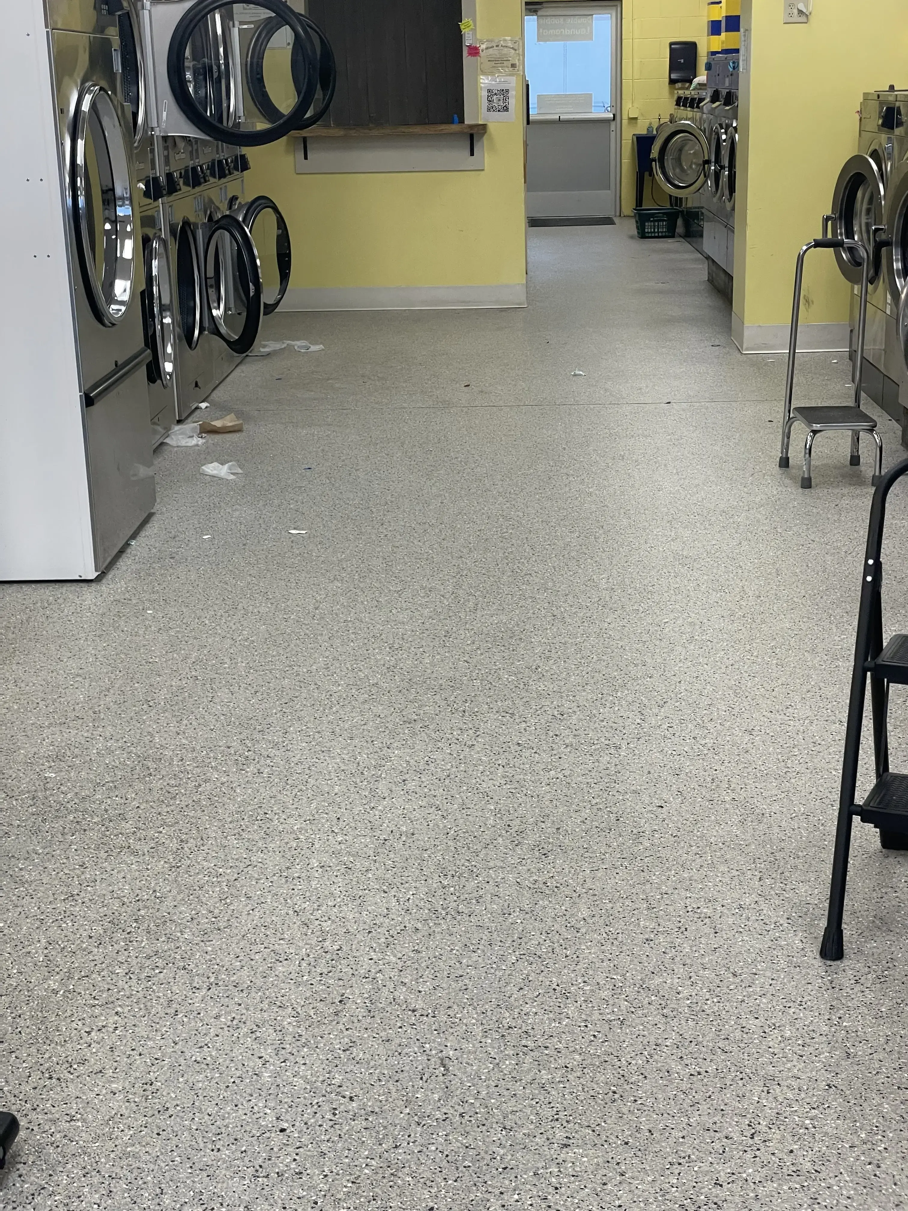 Double Bubble Laundromat thumbnail 5