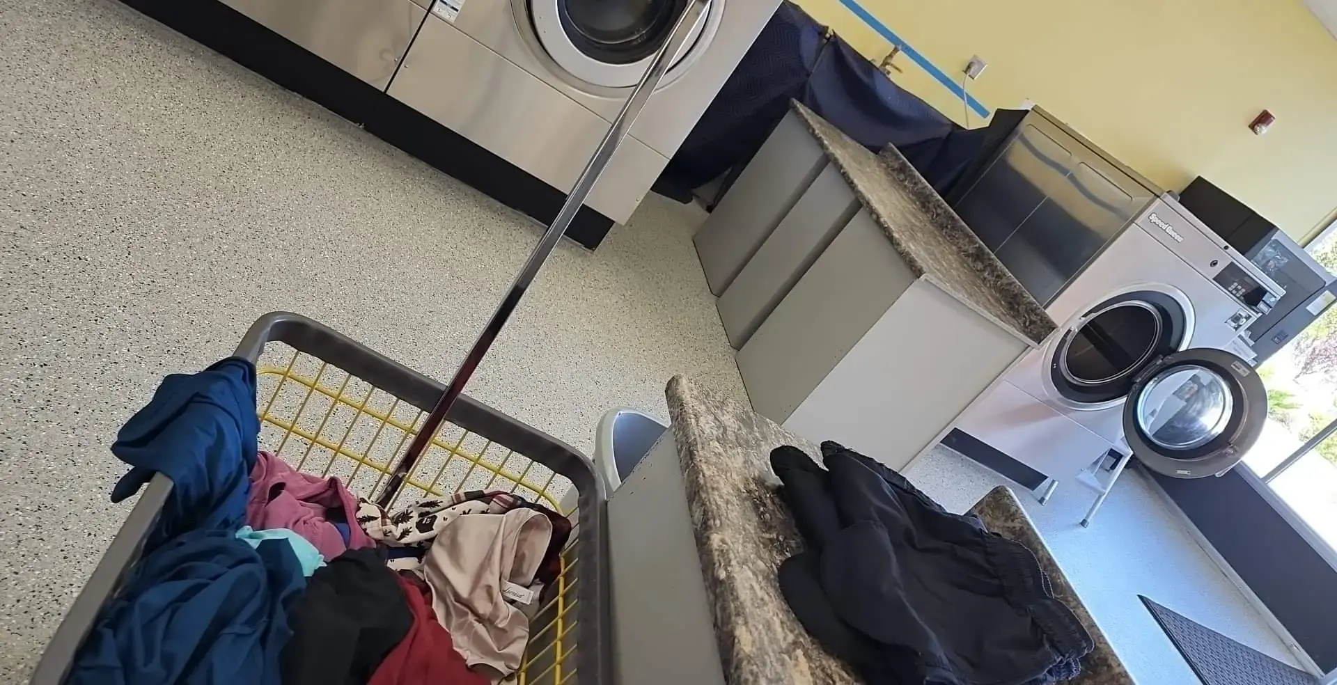 Double Bubble Laundromat - Image 7
