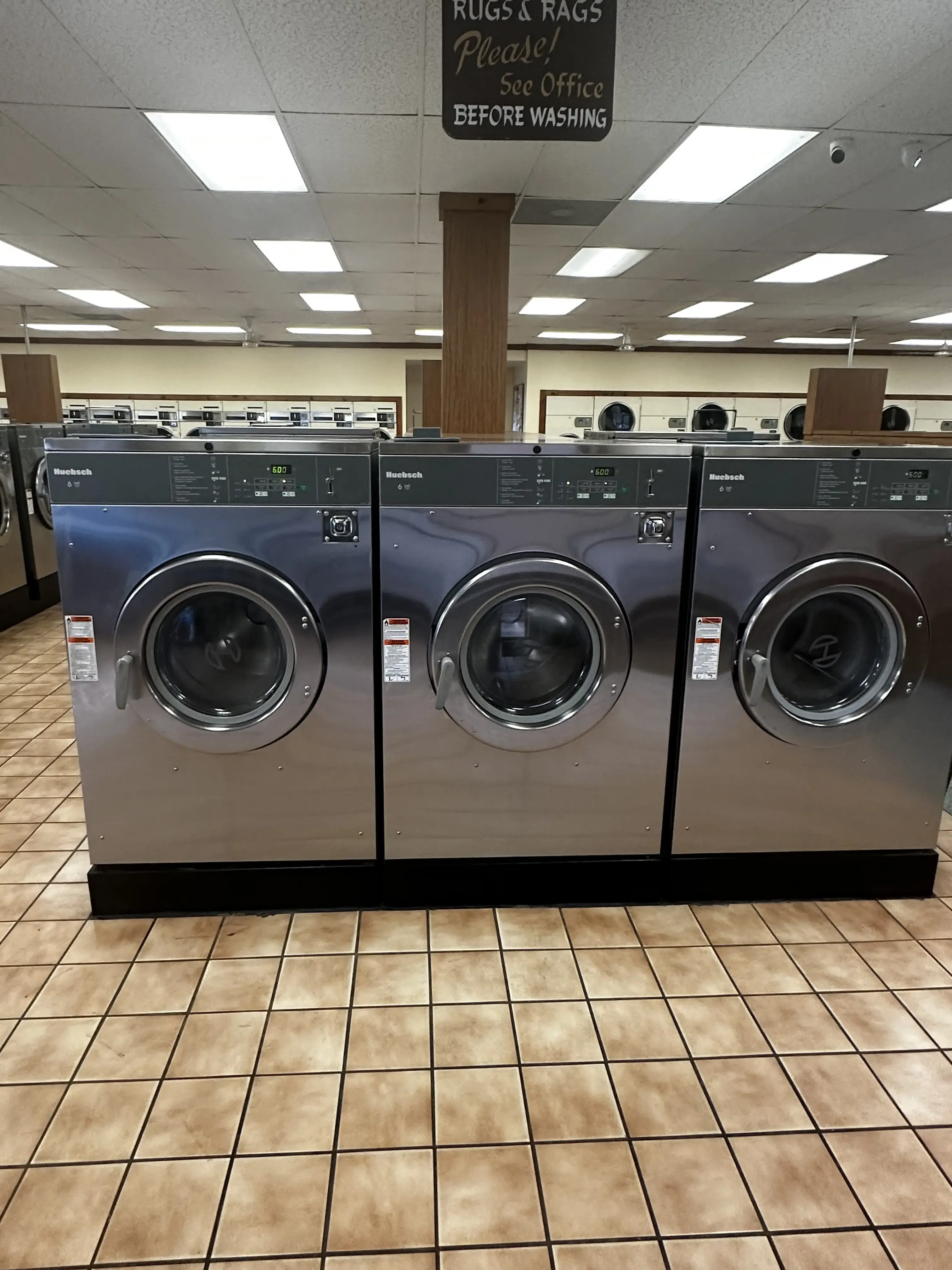 Double J Laundromat @ Chapter Square location